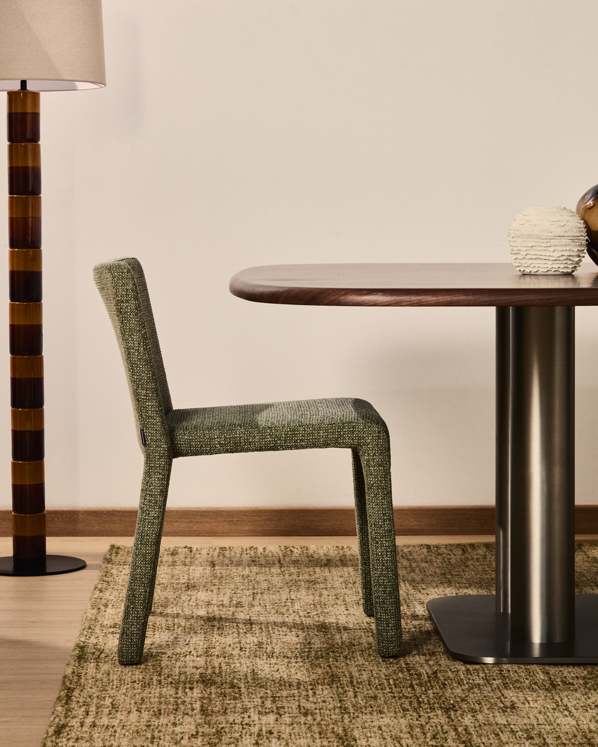 KAVE HOME LORIA chair