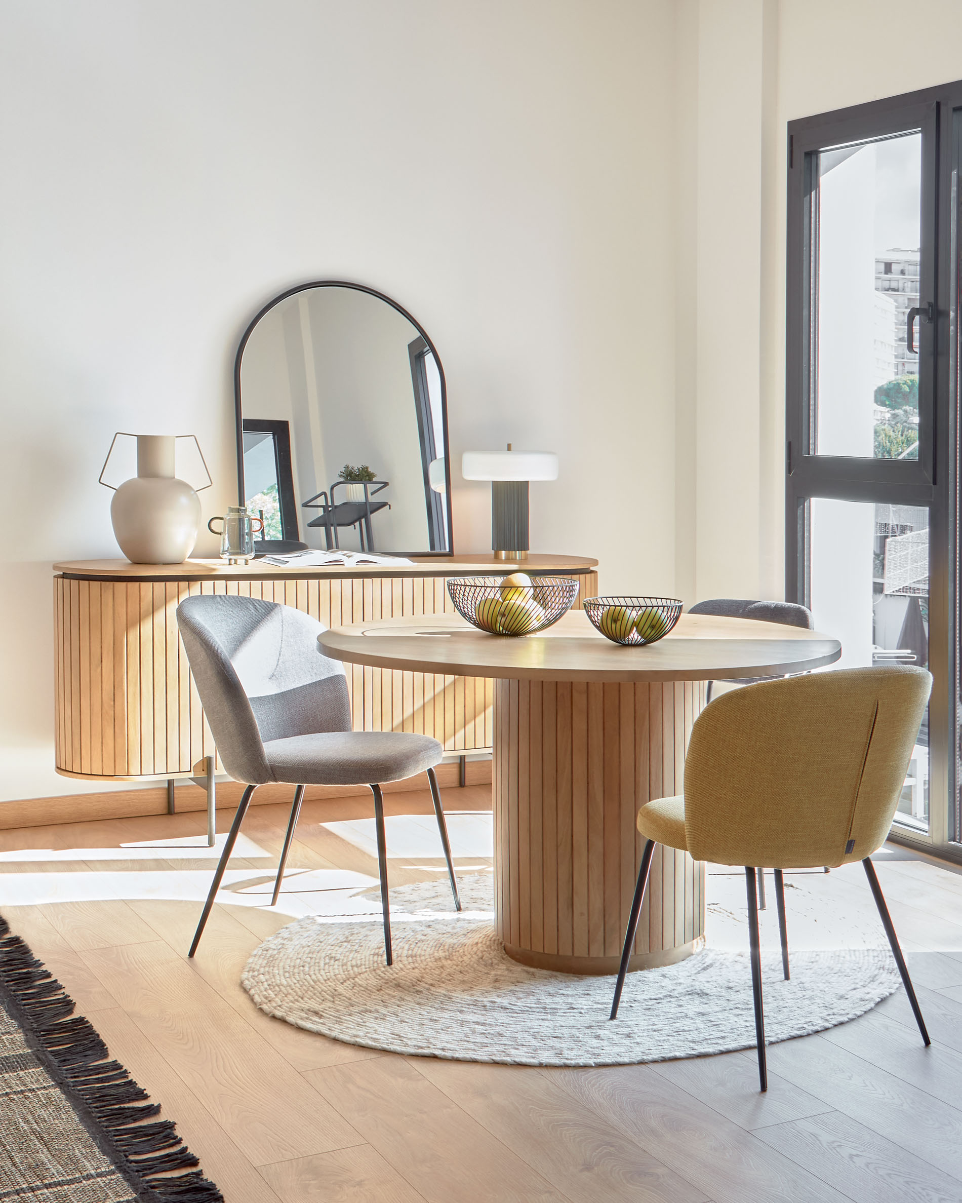 KAVE HOME LICIA dining table