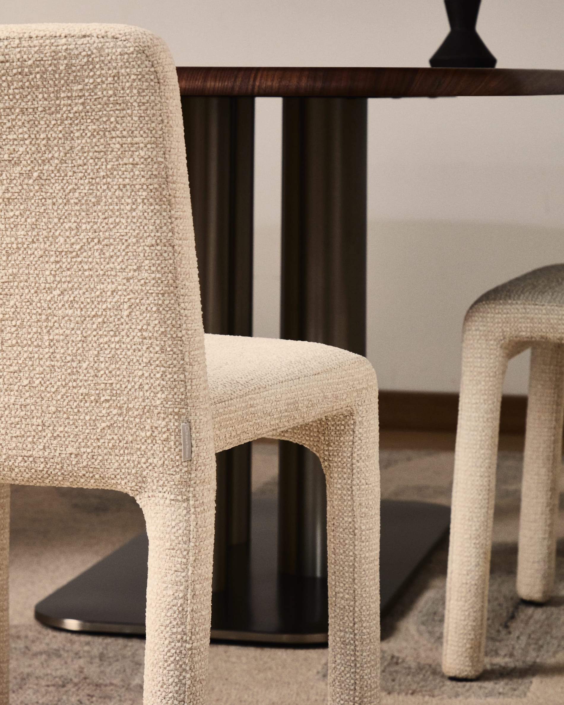 KAVE HOME LORIA chair
