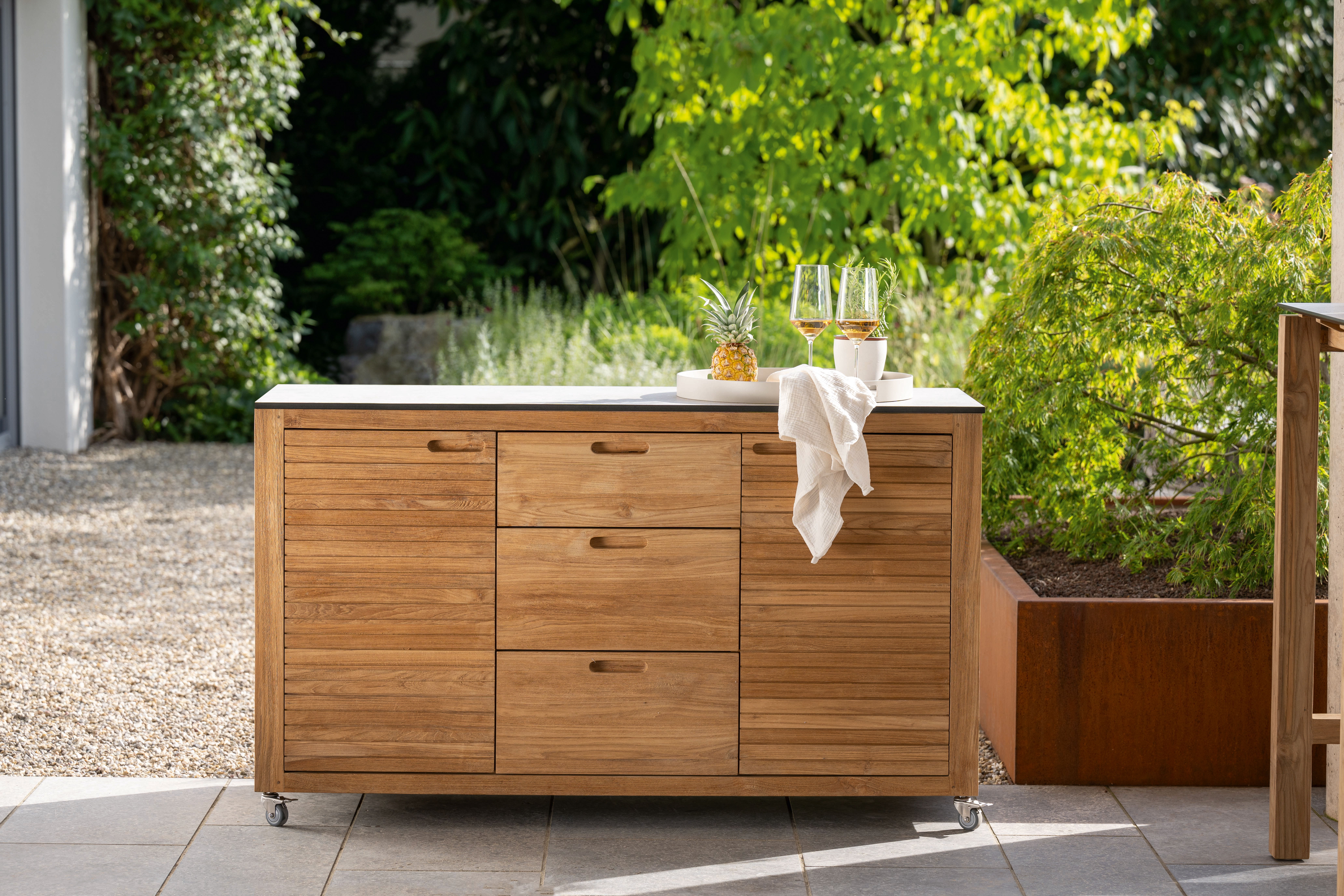 Buffet Stern, modèle ELMA d'Outdoor