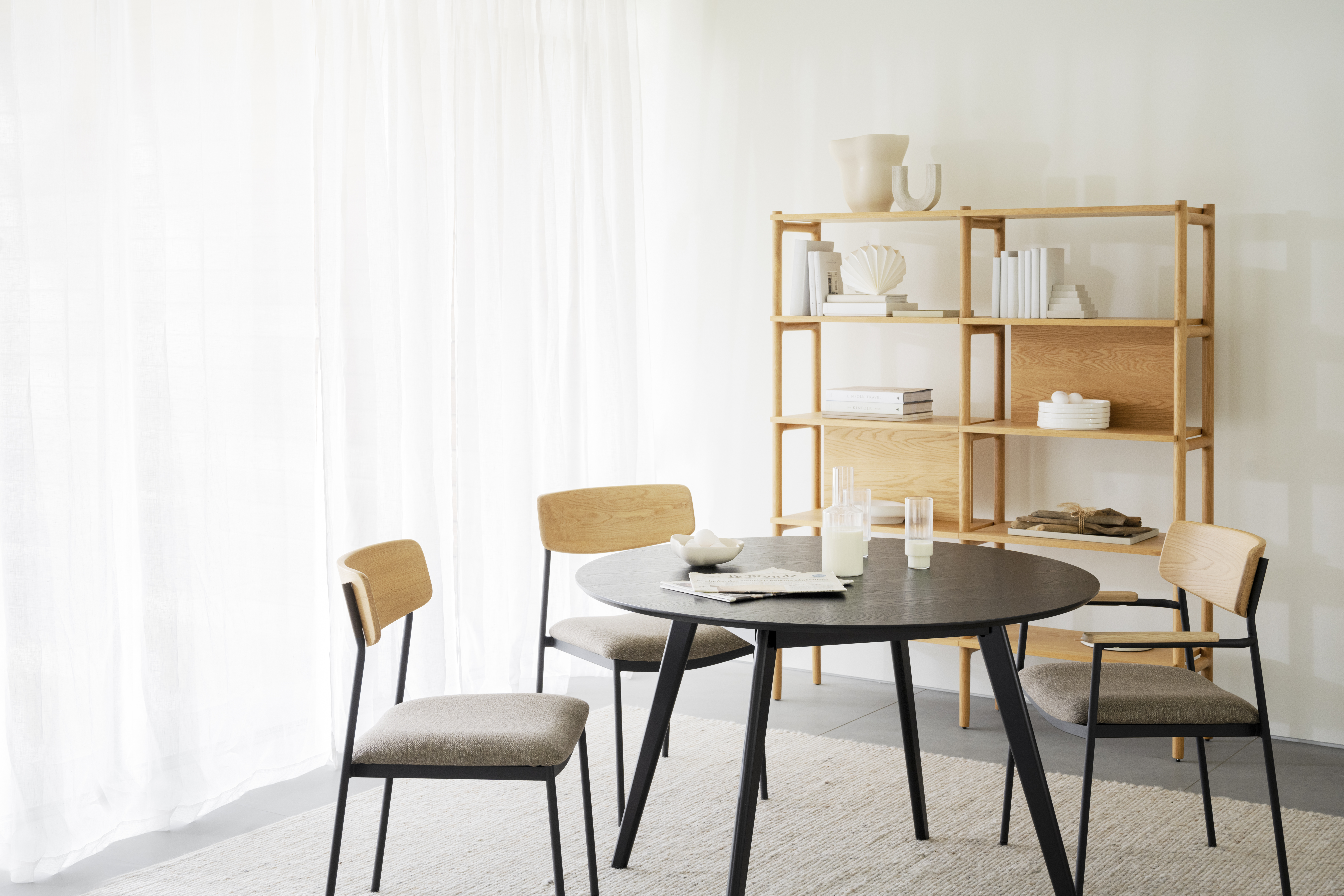Rowico dining table YUMI