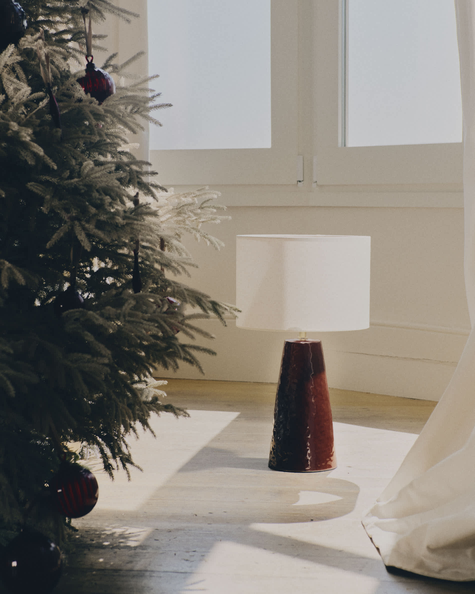 KAVE HOME Tischlampe DRAVA