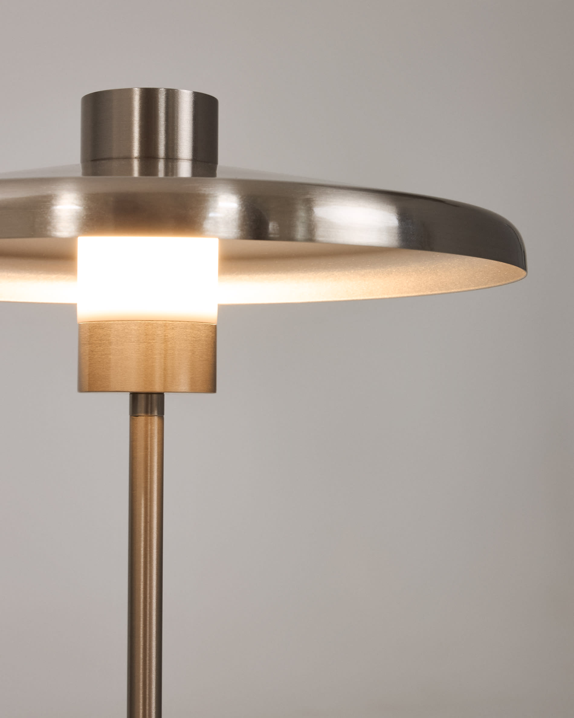 KAVE HOME Tischlampe NUVIRA