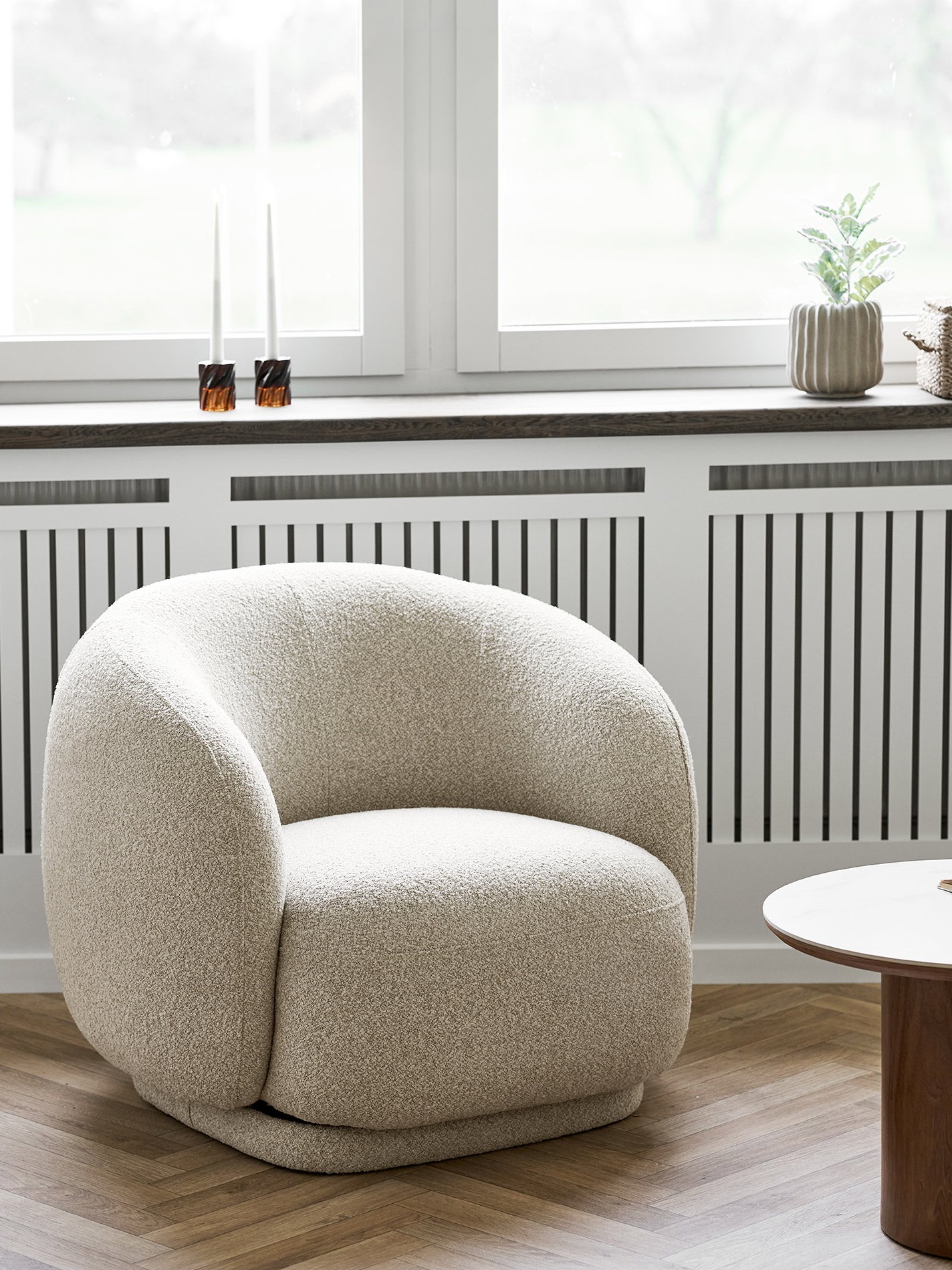 Faee HALDEN armchair