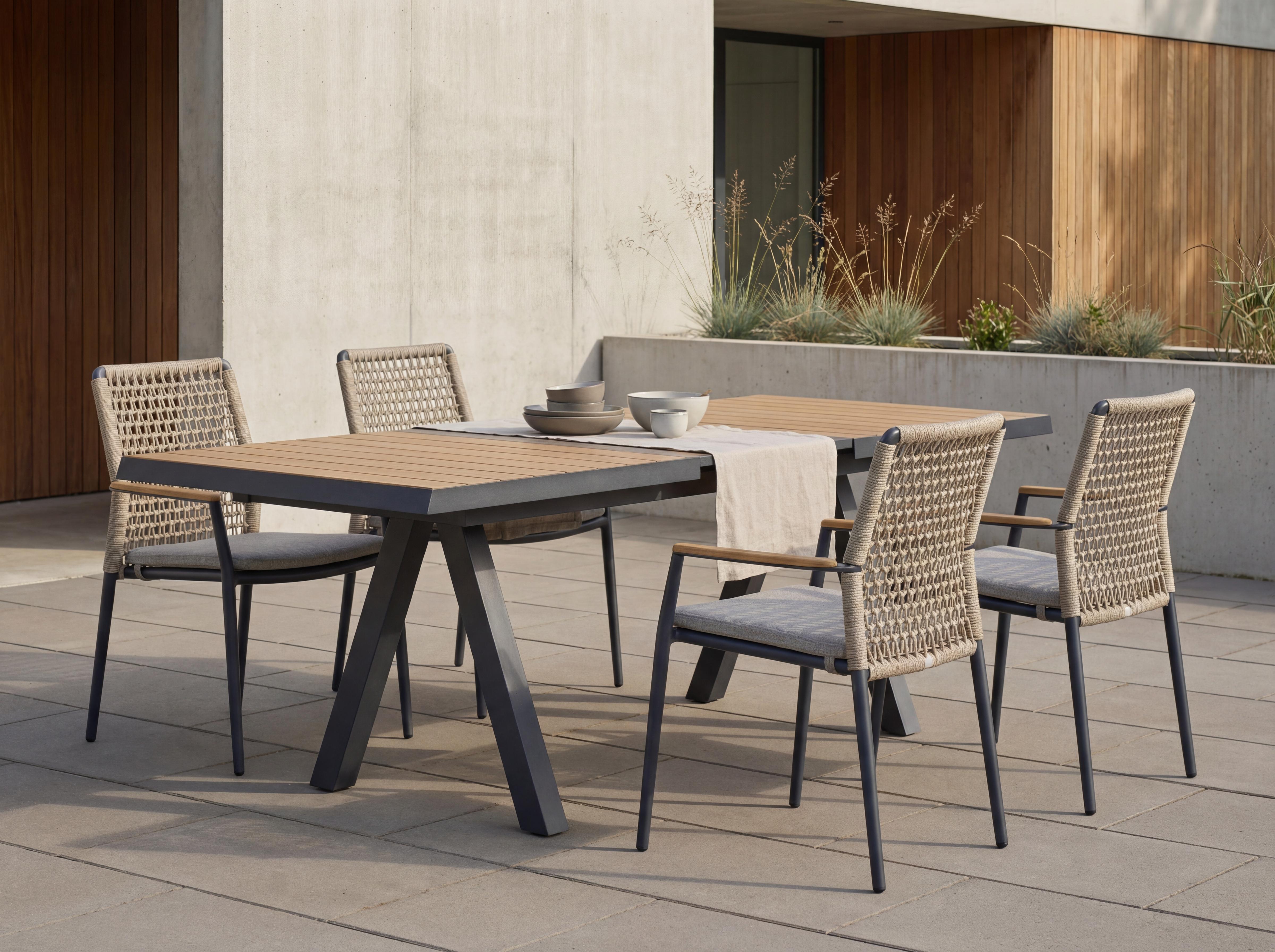 MONDO Table de jardin LATEA