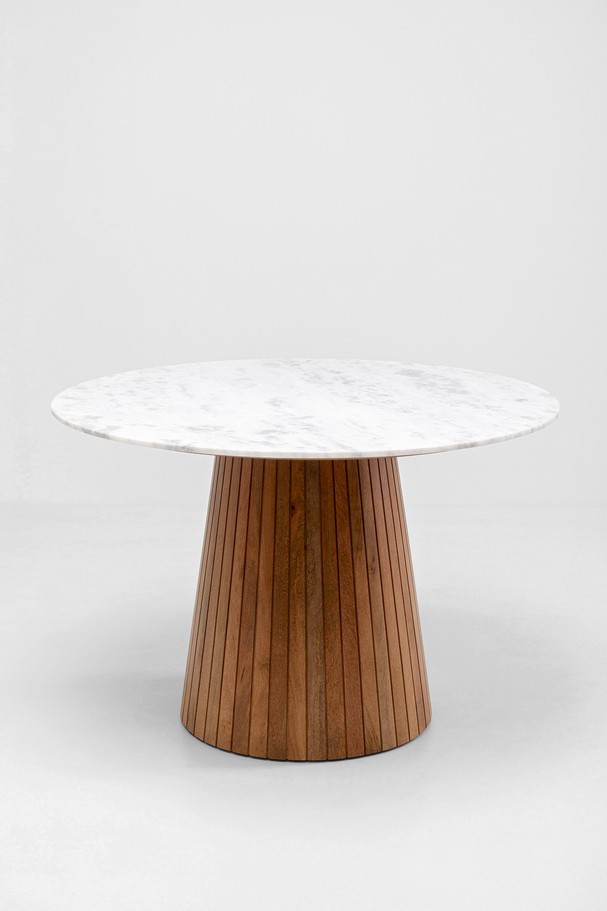 KARE GRACE table