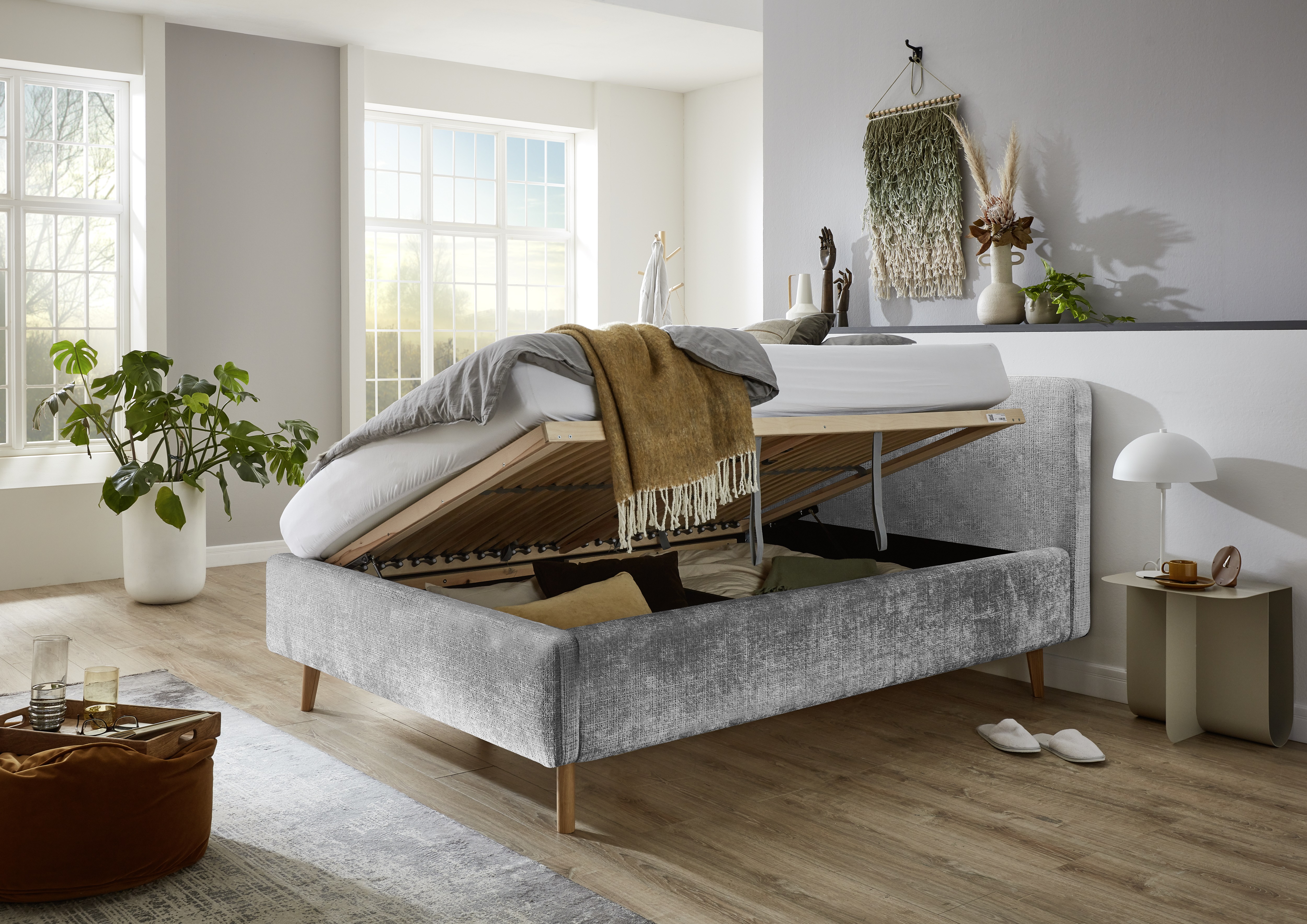 Meise upholstered bed MATTIS with bed box