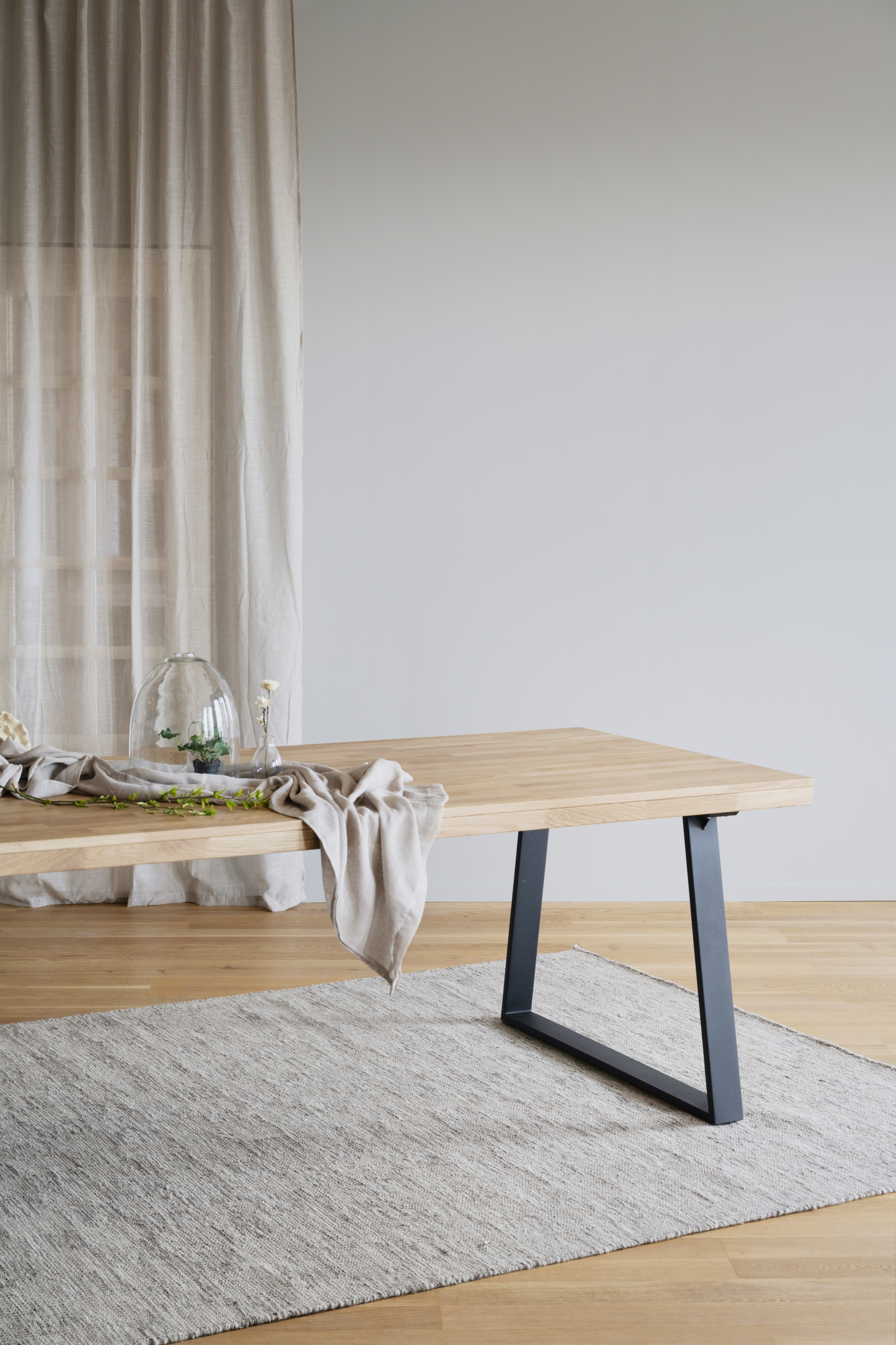 Rowico dining table BROOKLYN