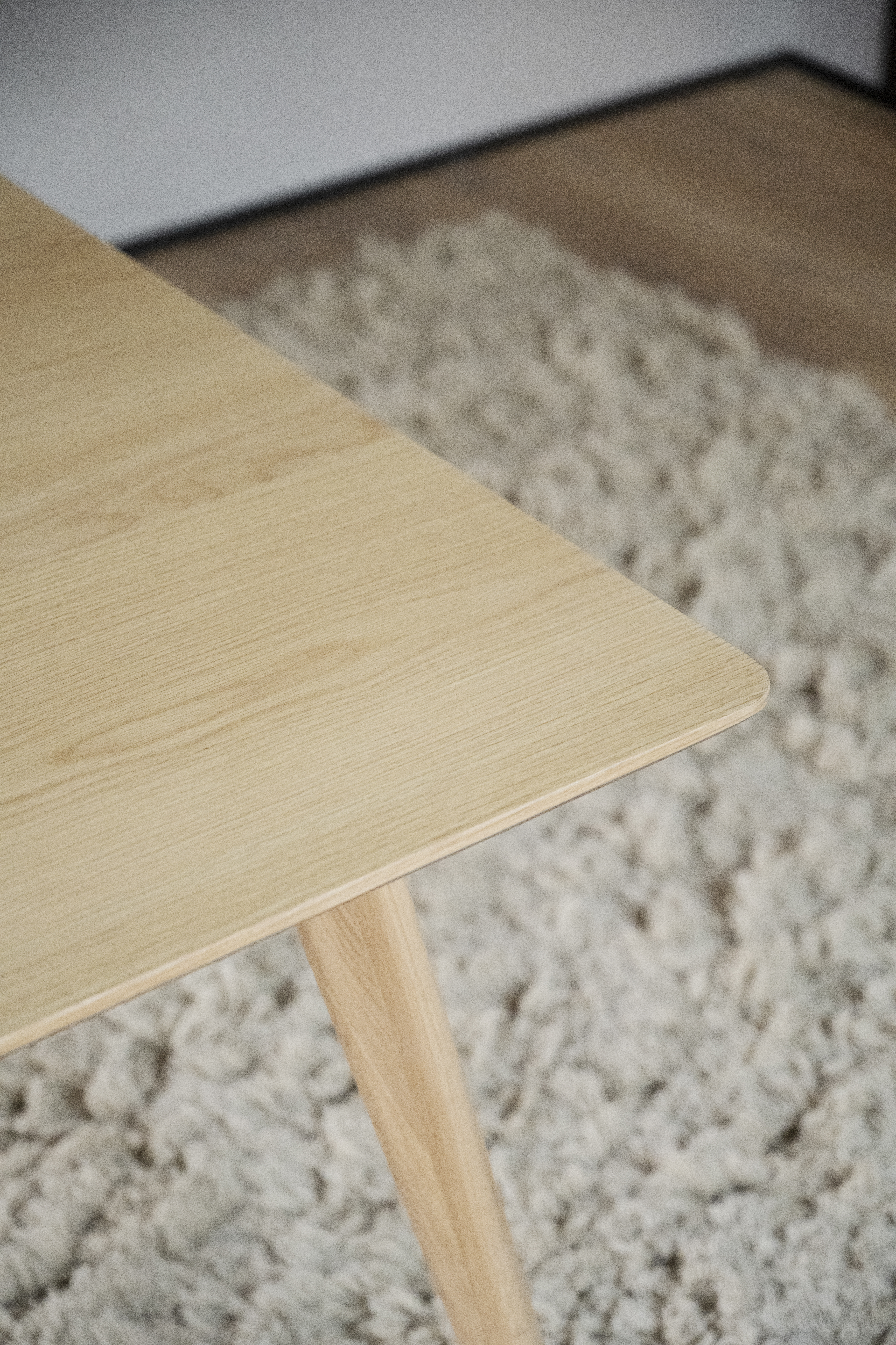 Rowico dining table YUMI