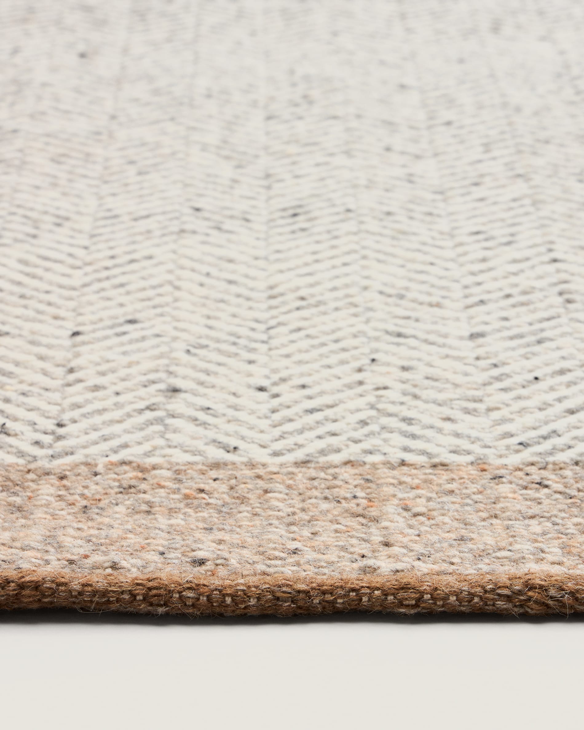 KAVE HOME Tapis NIFELIA