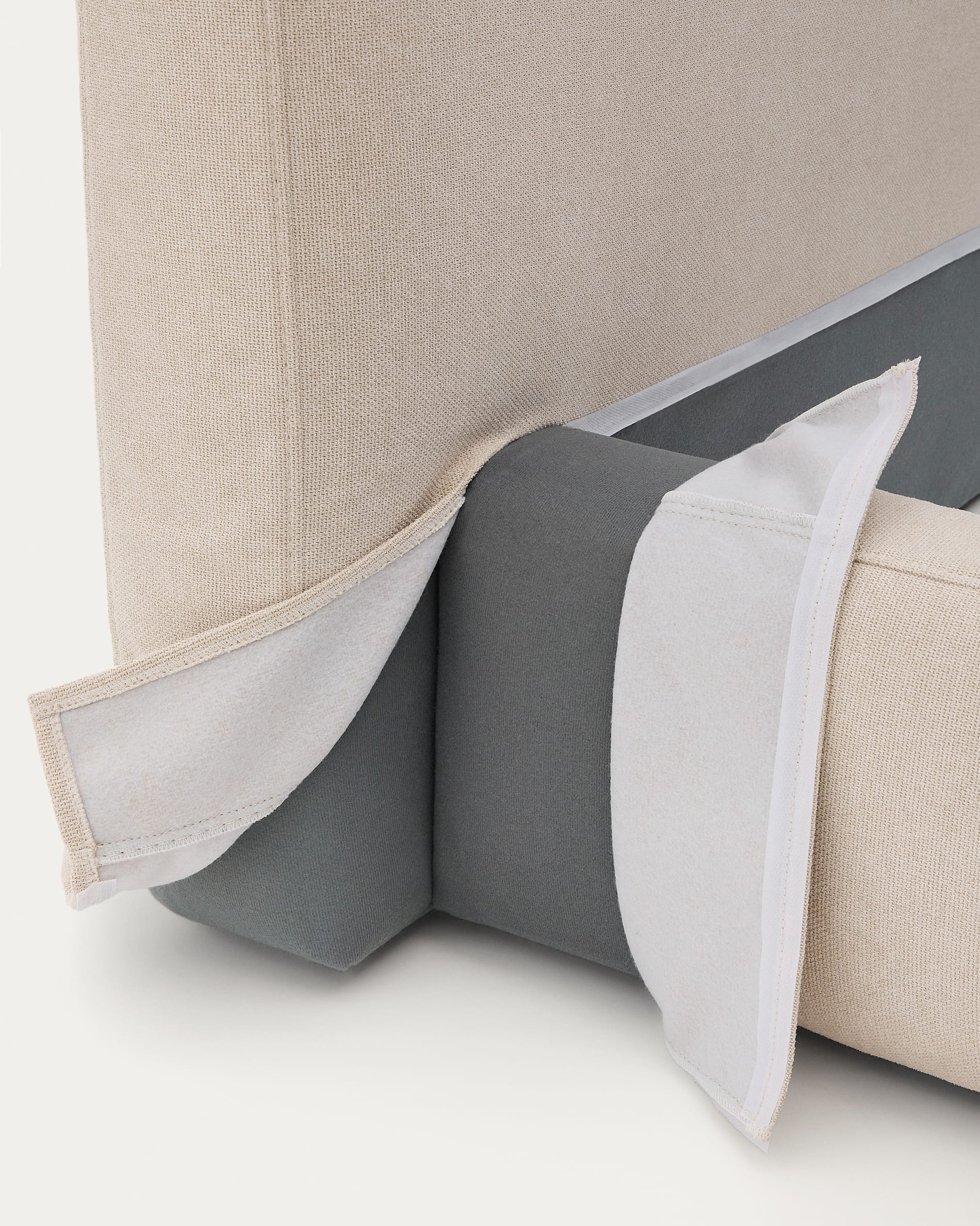 KAVE HOME Bett BLOK KAVE HOME Sofa BLOK