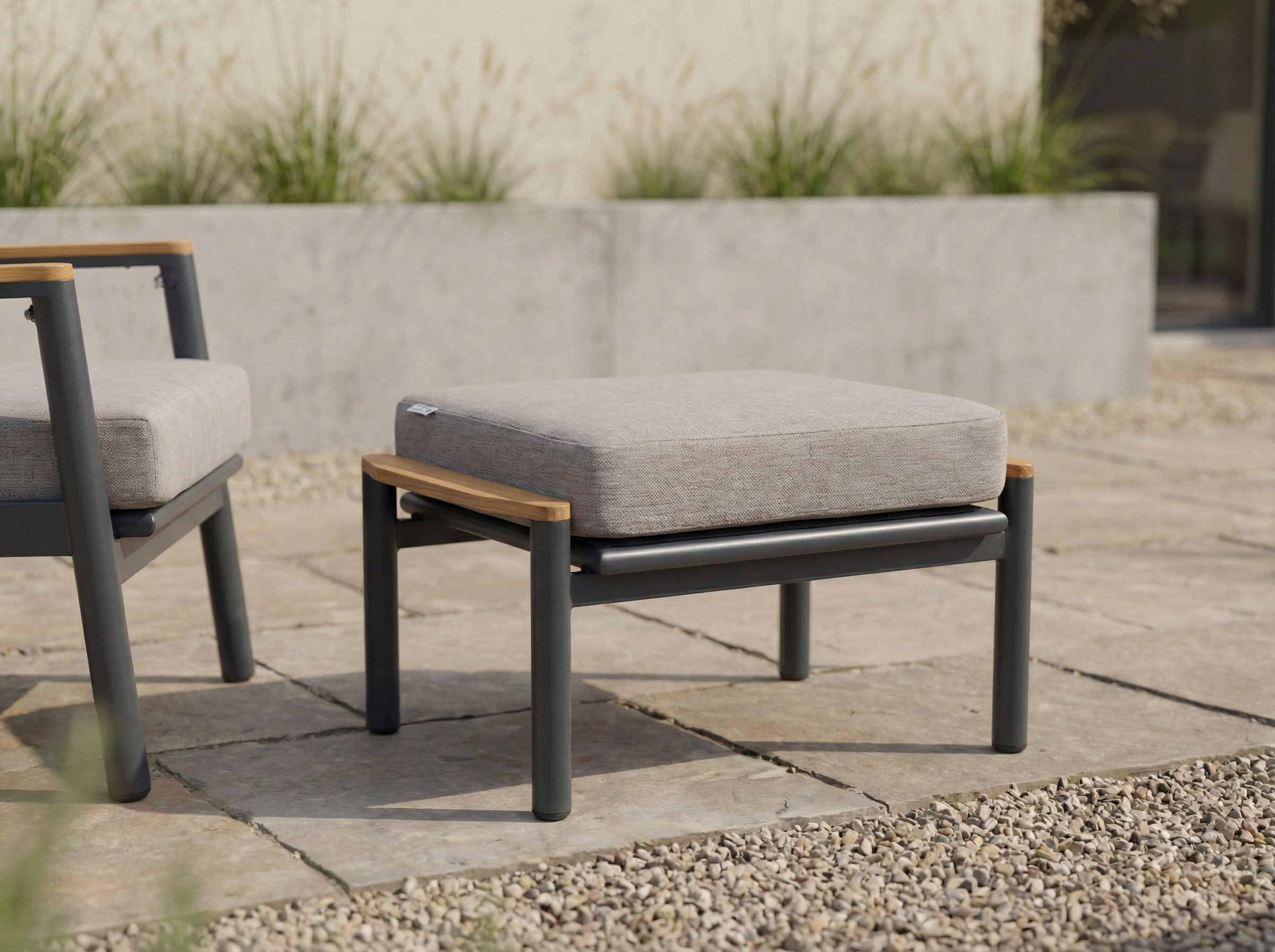 MONDO LATEA garden stool