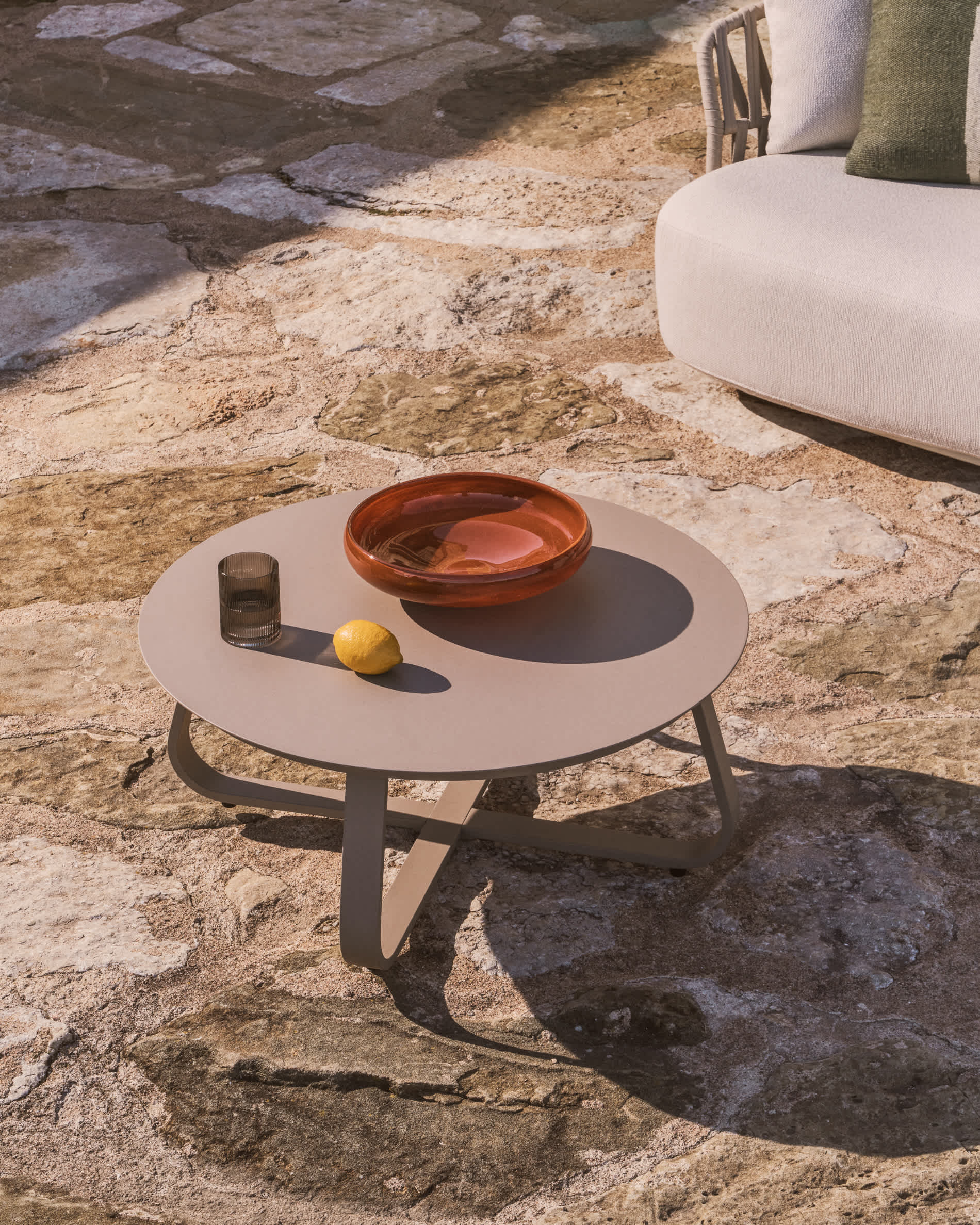 KAVE HOME Coffee table Outdoor TAMARIS