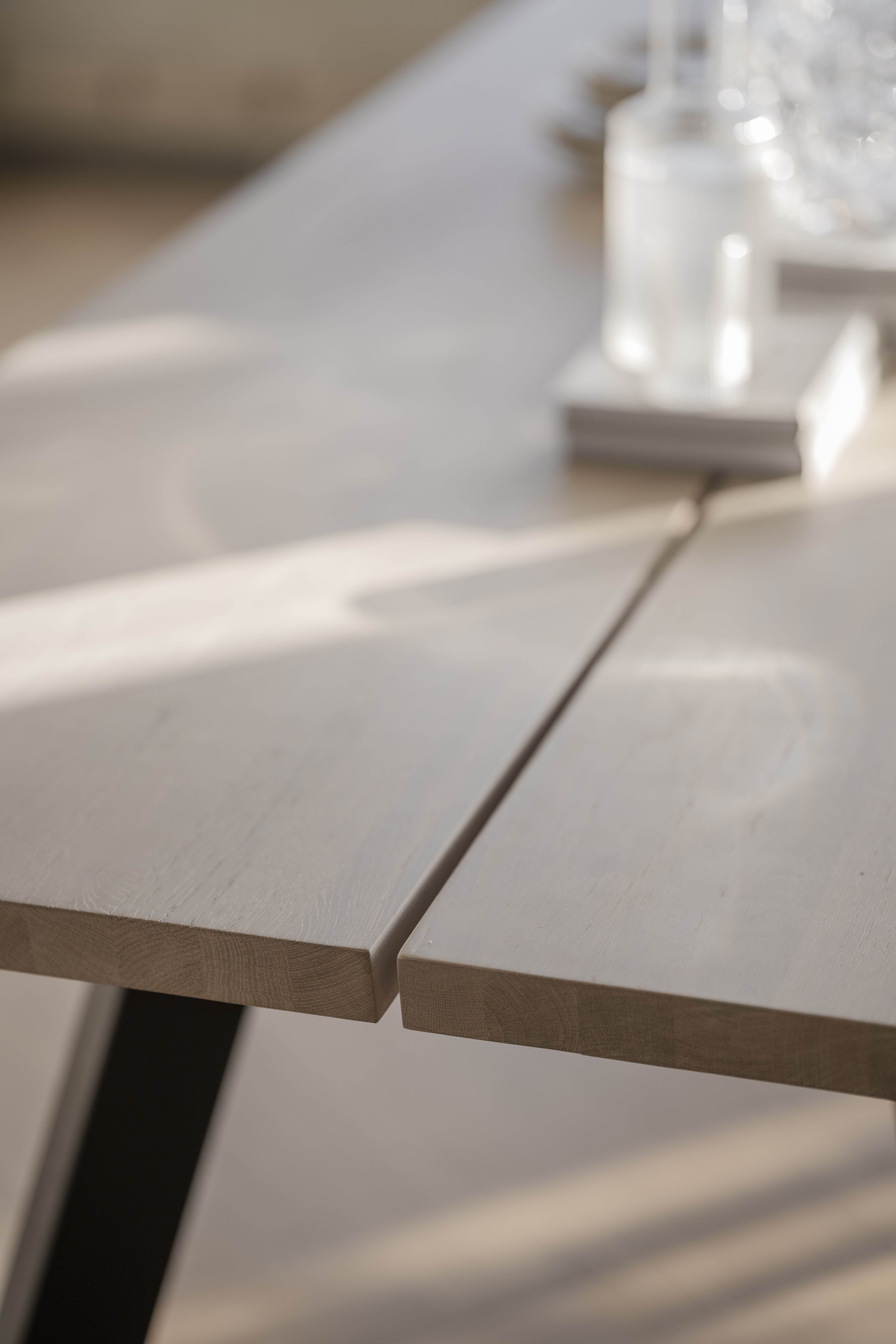 Rowico dining table FRED