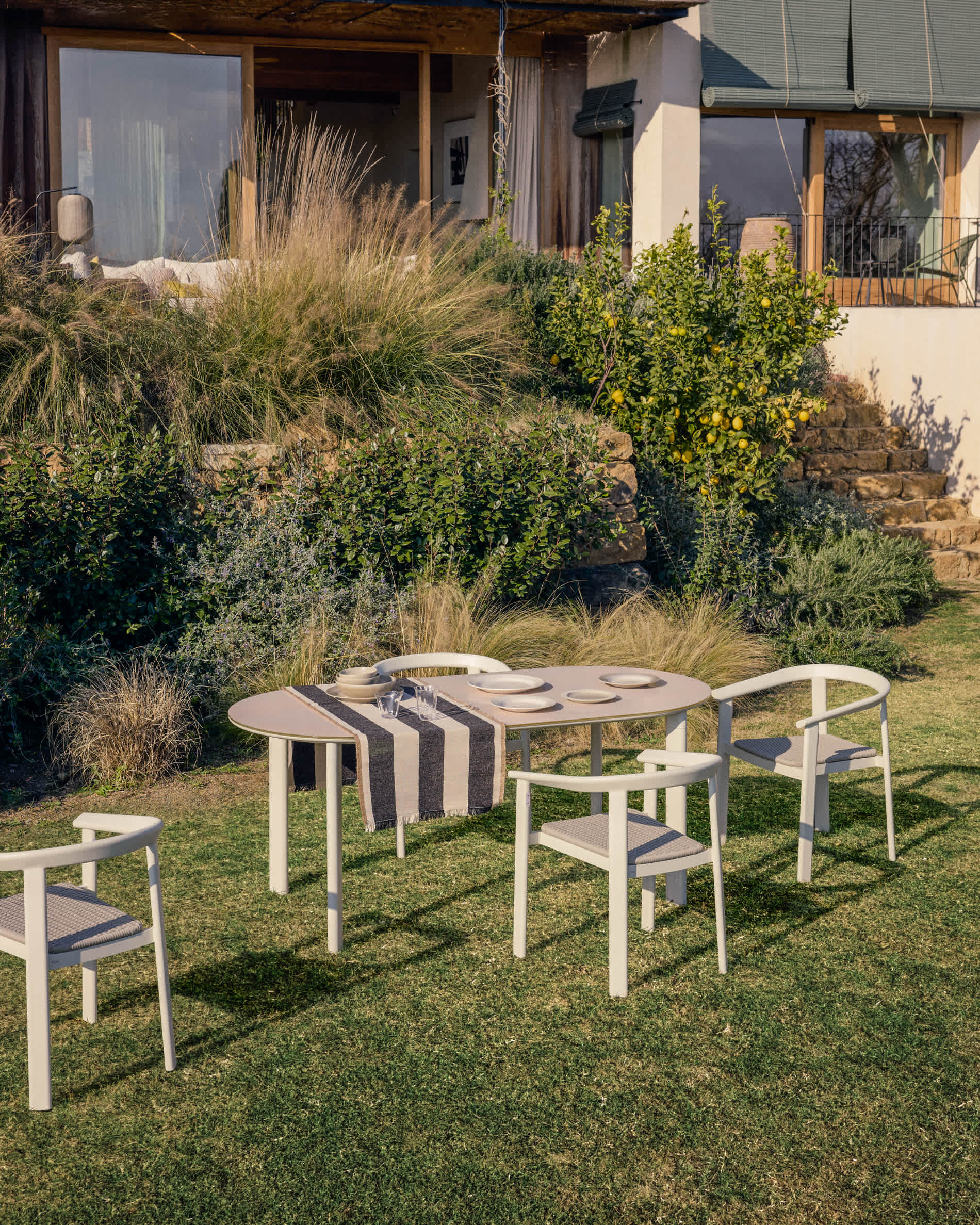 KAVE HOME Ensemble de meubles de jardin ERICE