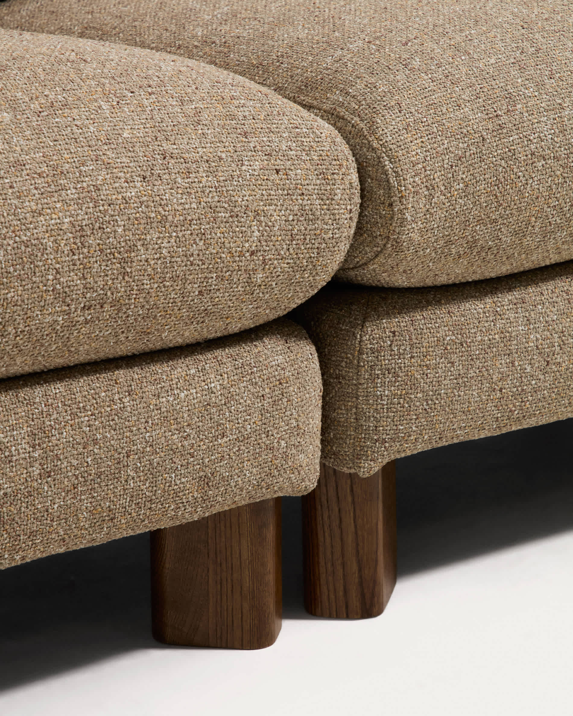 KAVE HOME Sofa VERA