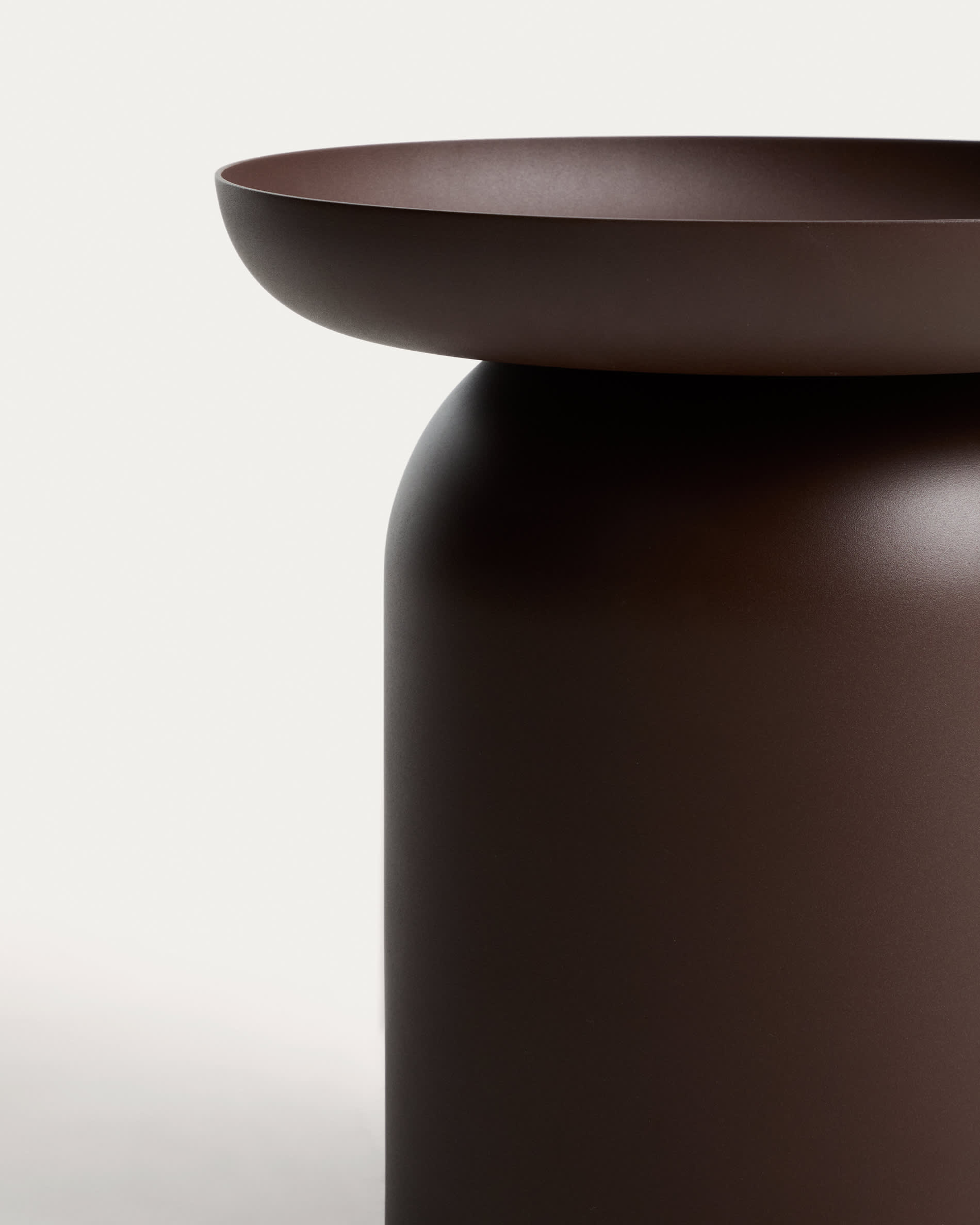 KAVE HOME Side table Outdoor ARCOLA