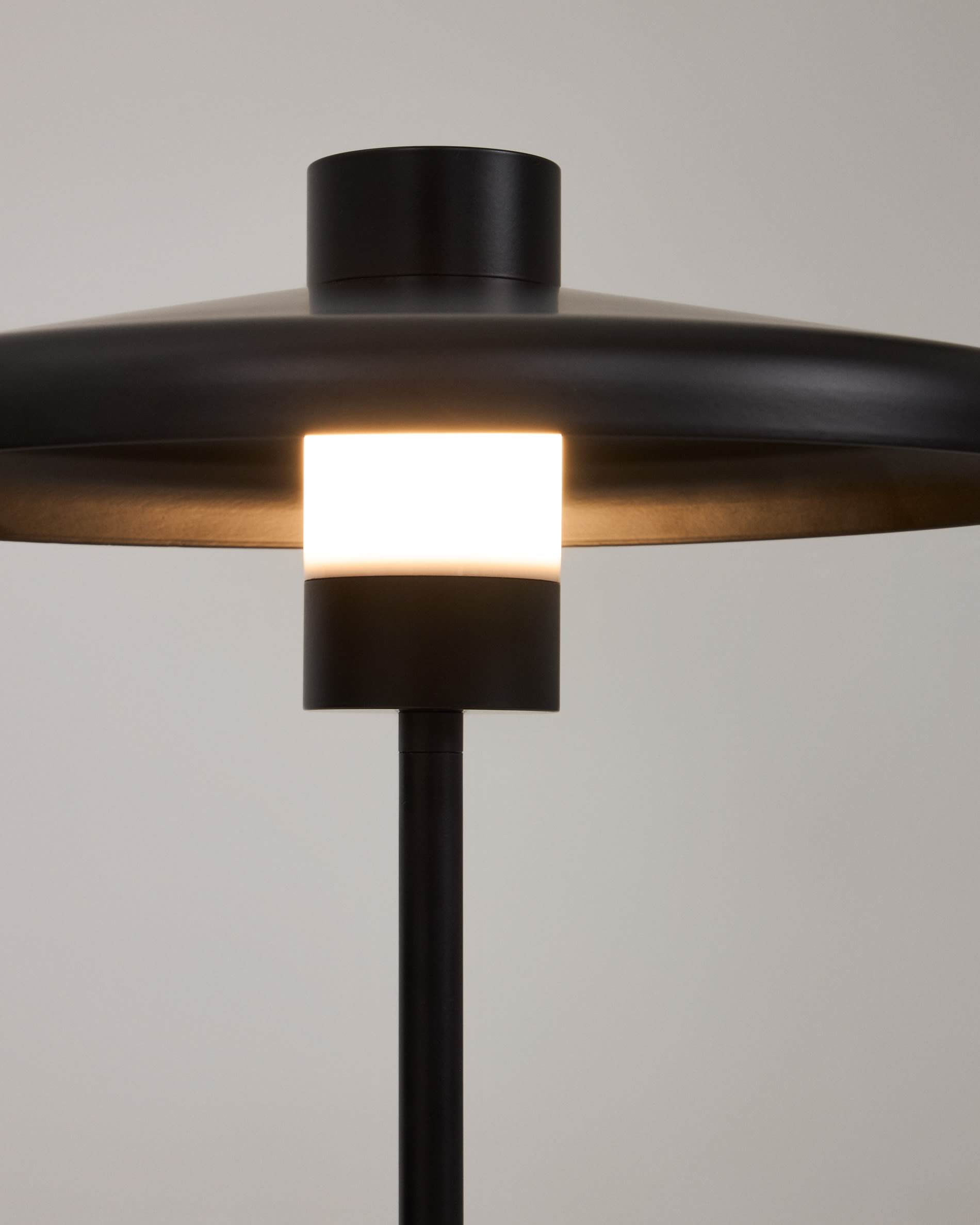 KAVE HOME Tischlampe NUVIRA