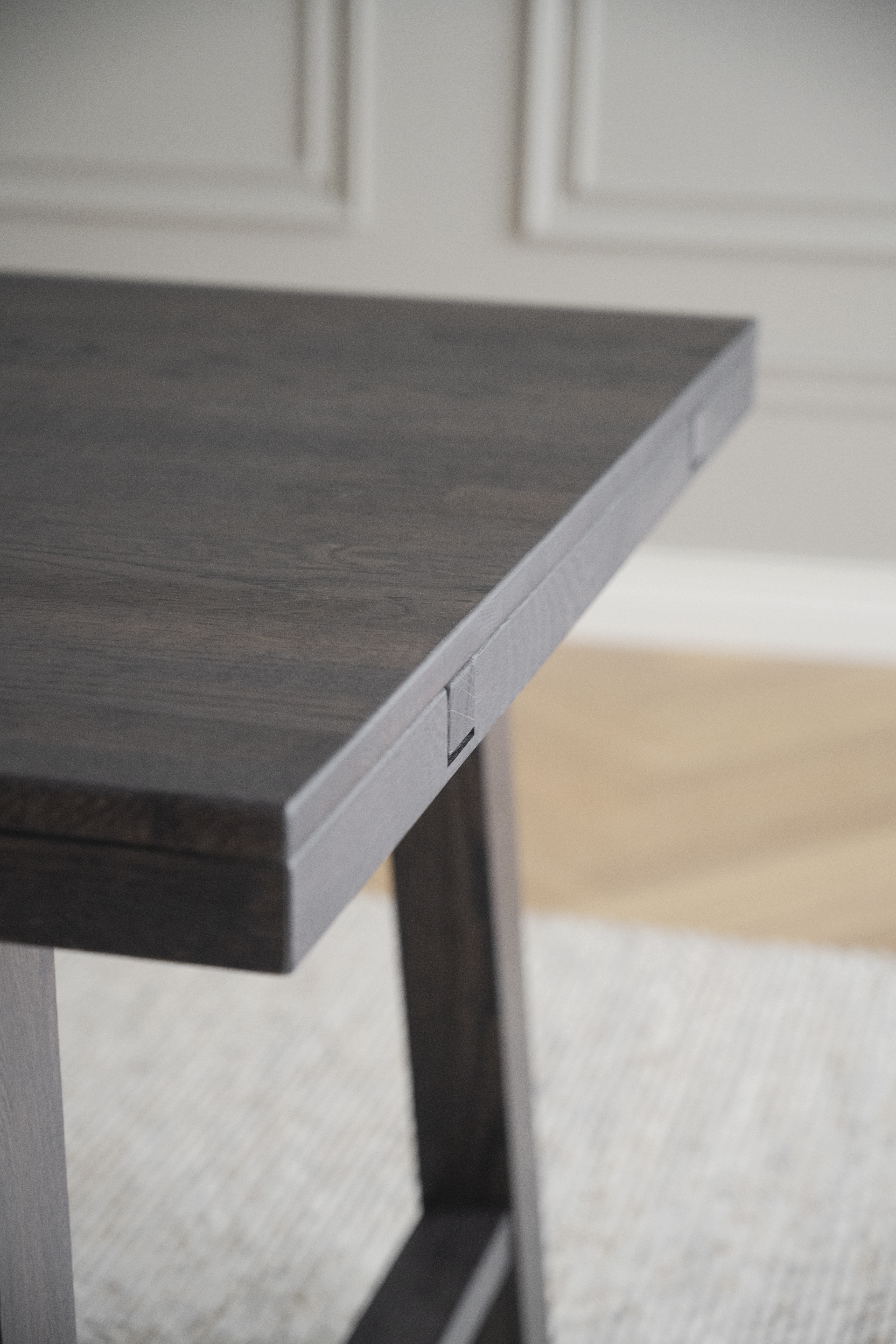 Rowico dining table BROOKLYN