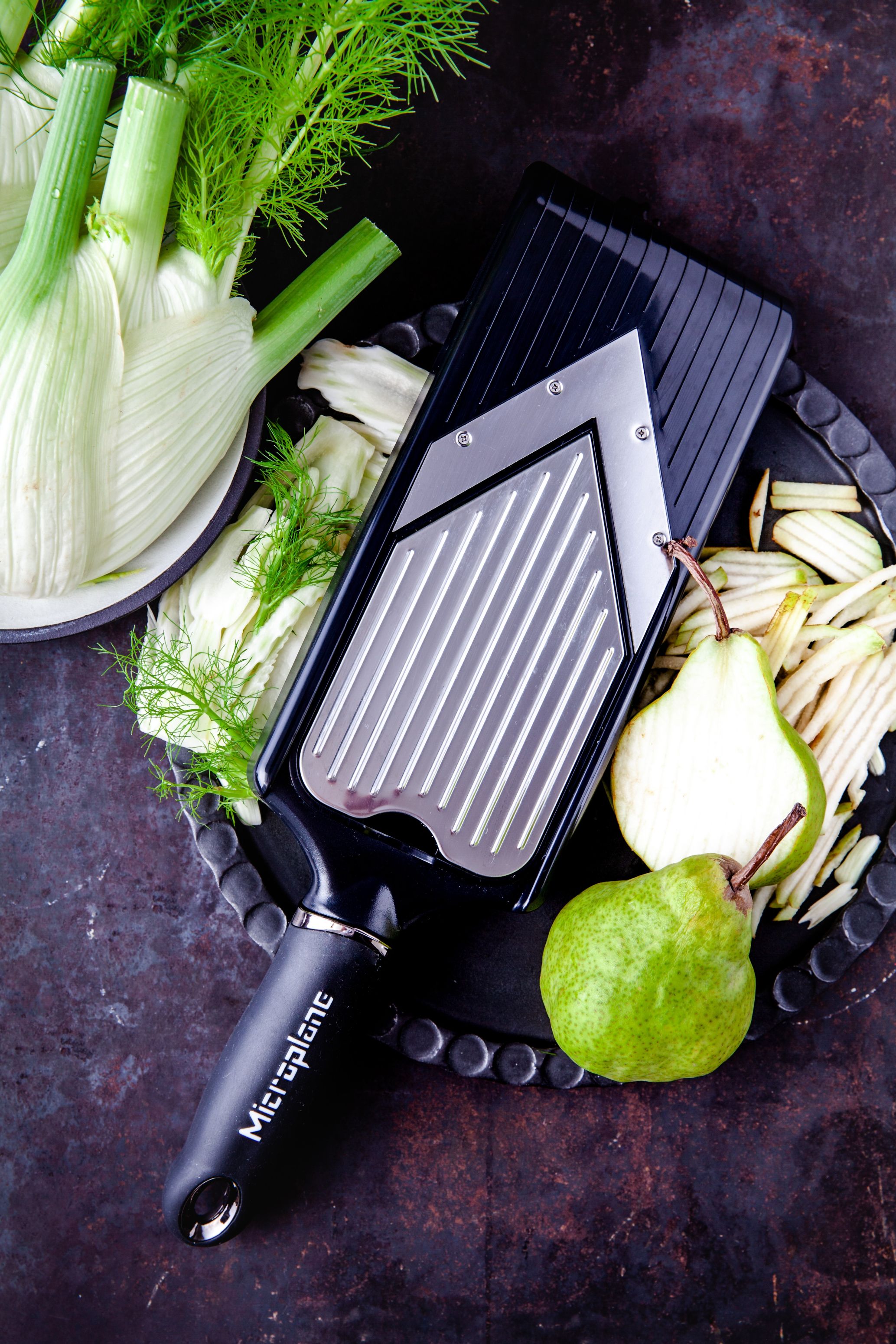 MICROPLANE V-slicer with julienne insert