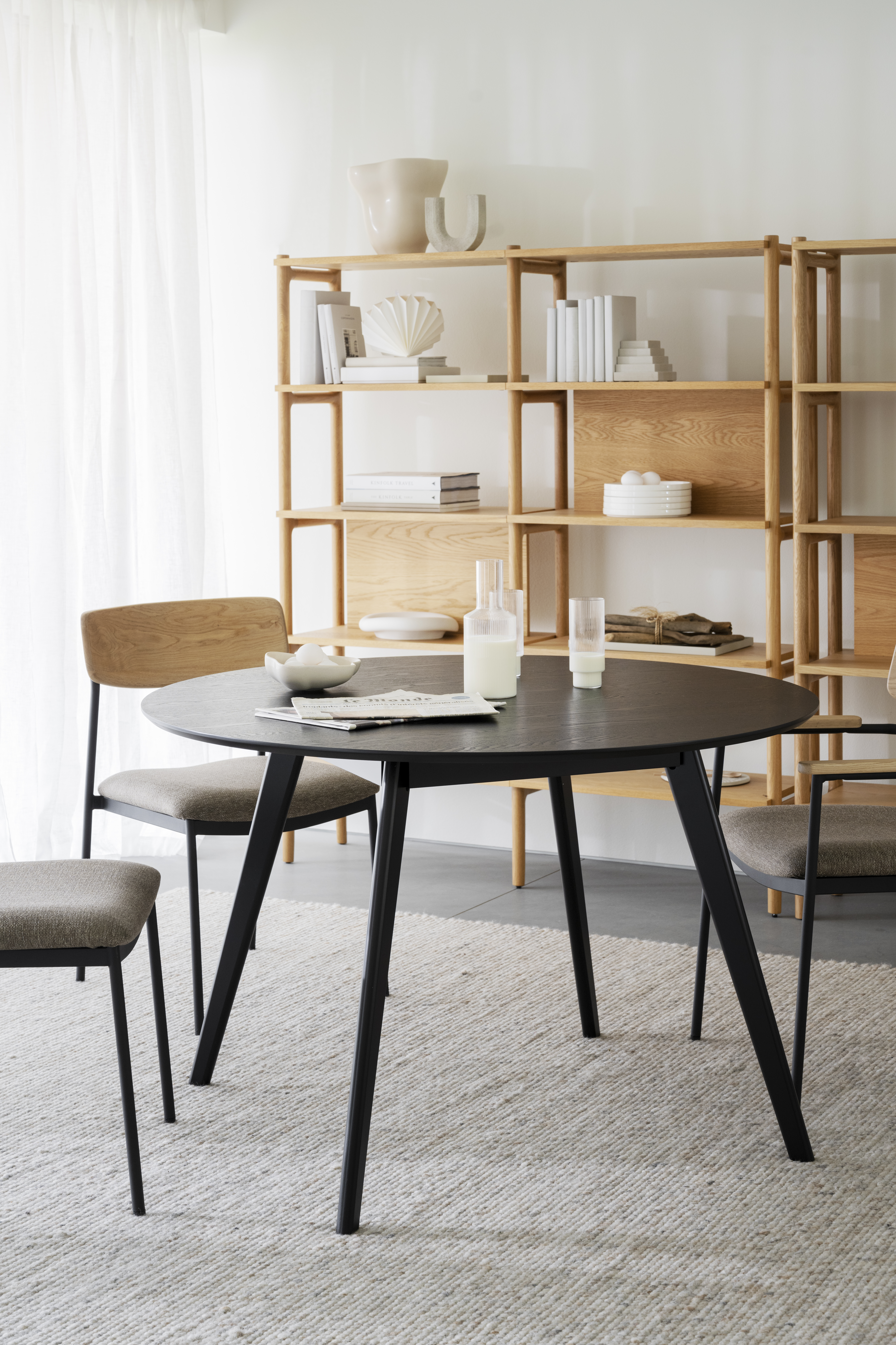 Rowico dining table YUMI