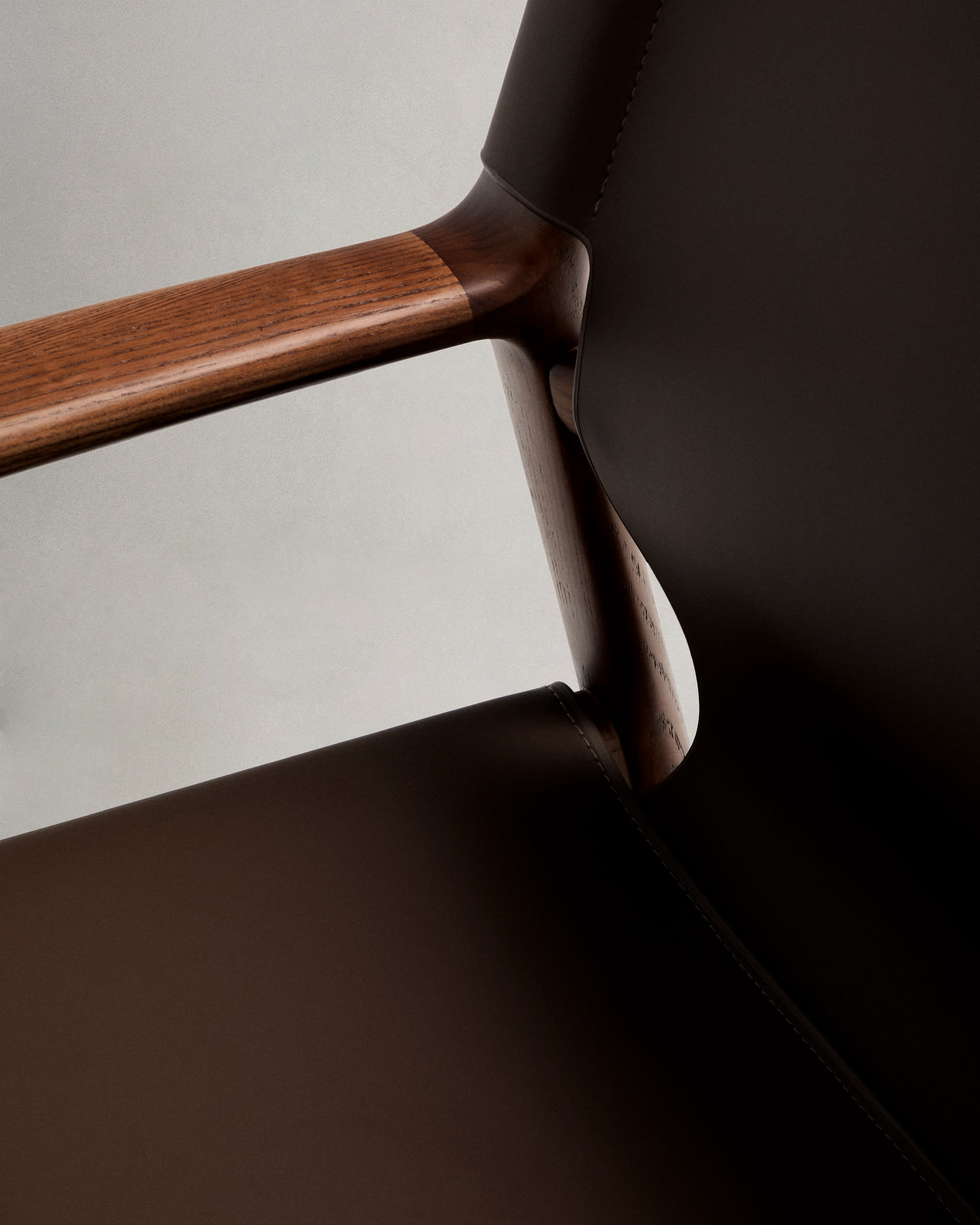 KAVE HOME Fauteuil JAN