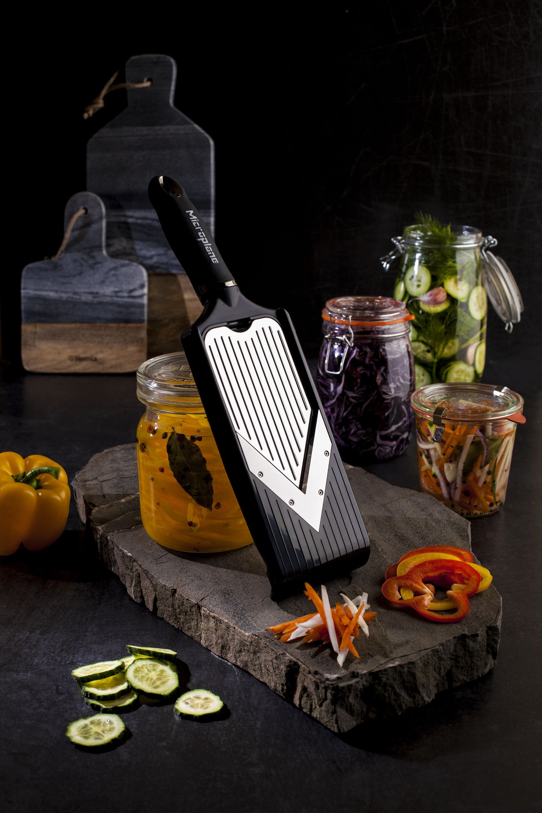 MICROPLANE V-slicer with julienne insert