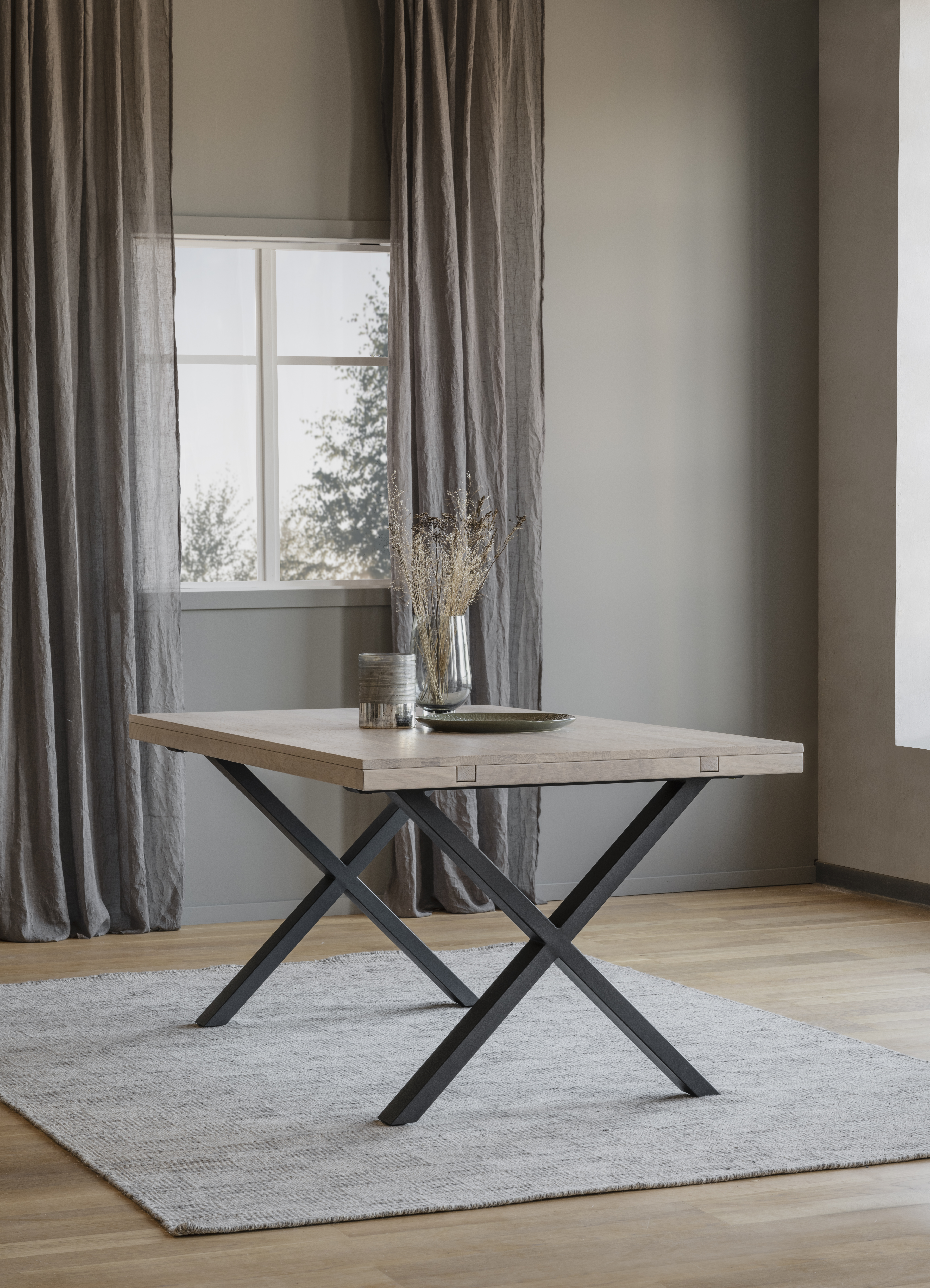 Rowico dining table BROOKLYN