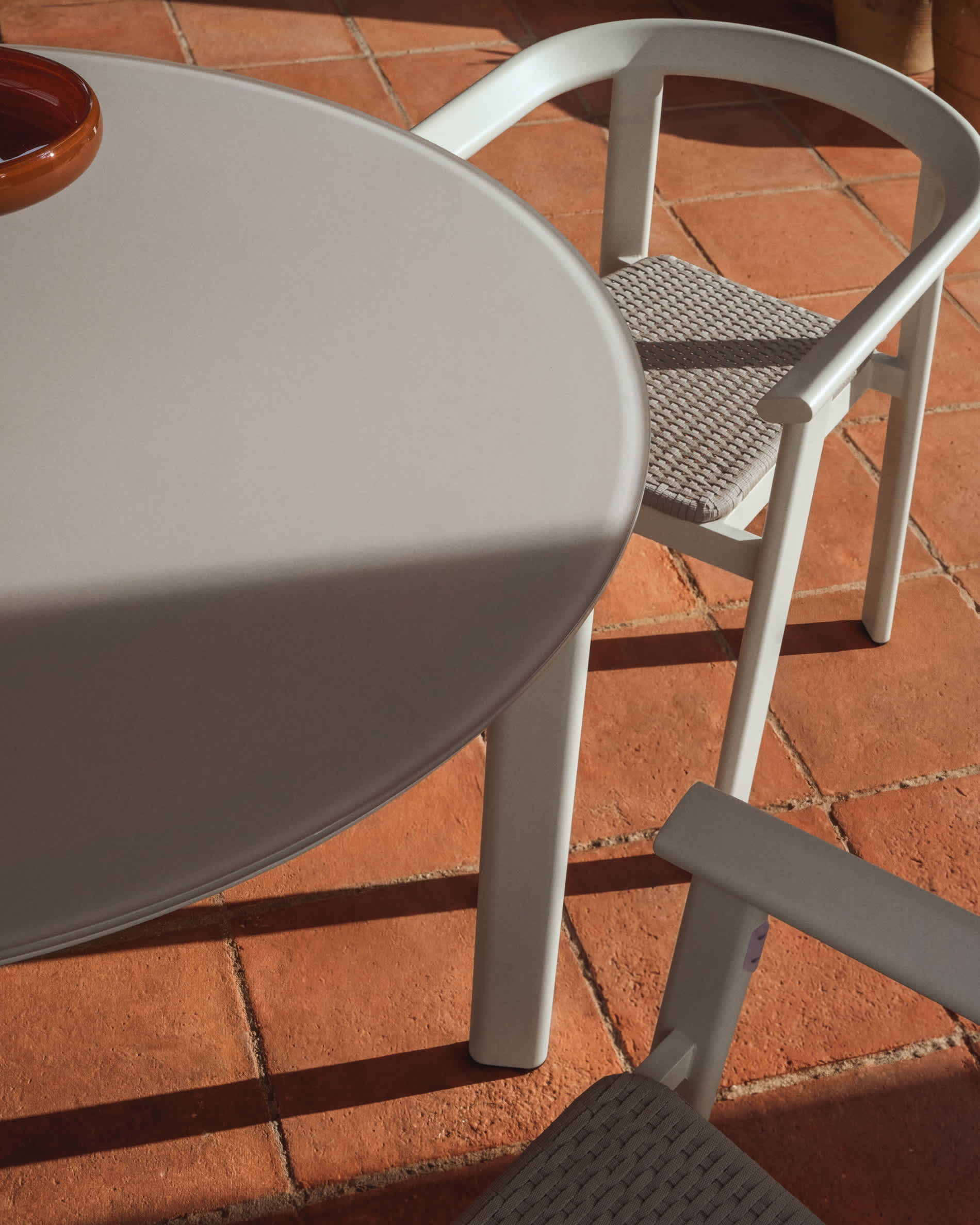 KAVE HOME Table de jardin ERICE