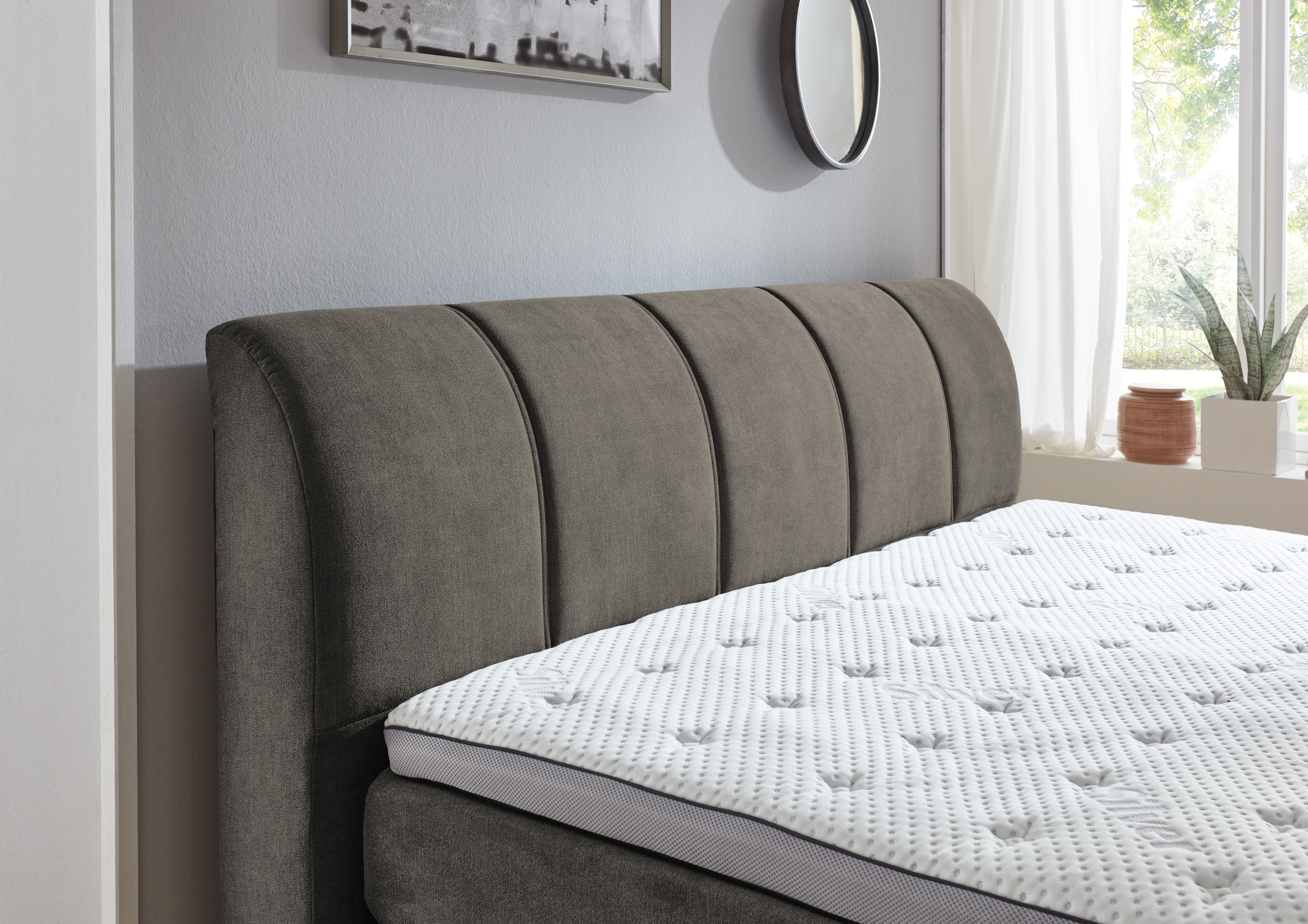 SUN GARDEN OTTAWA box spring bed