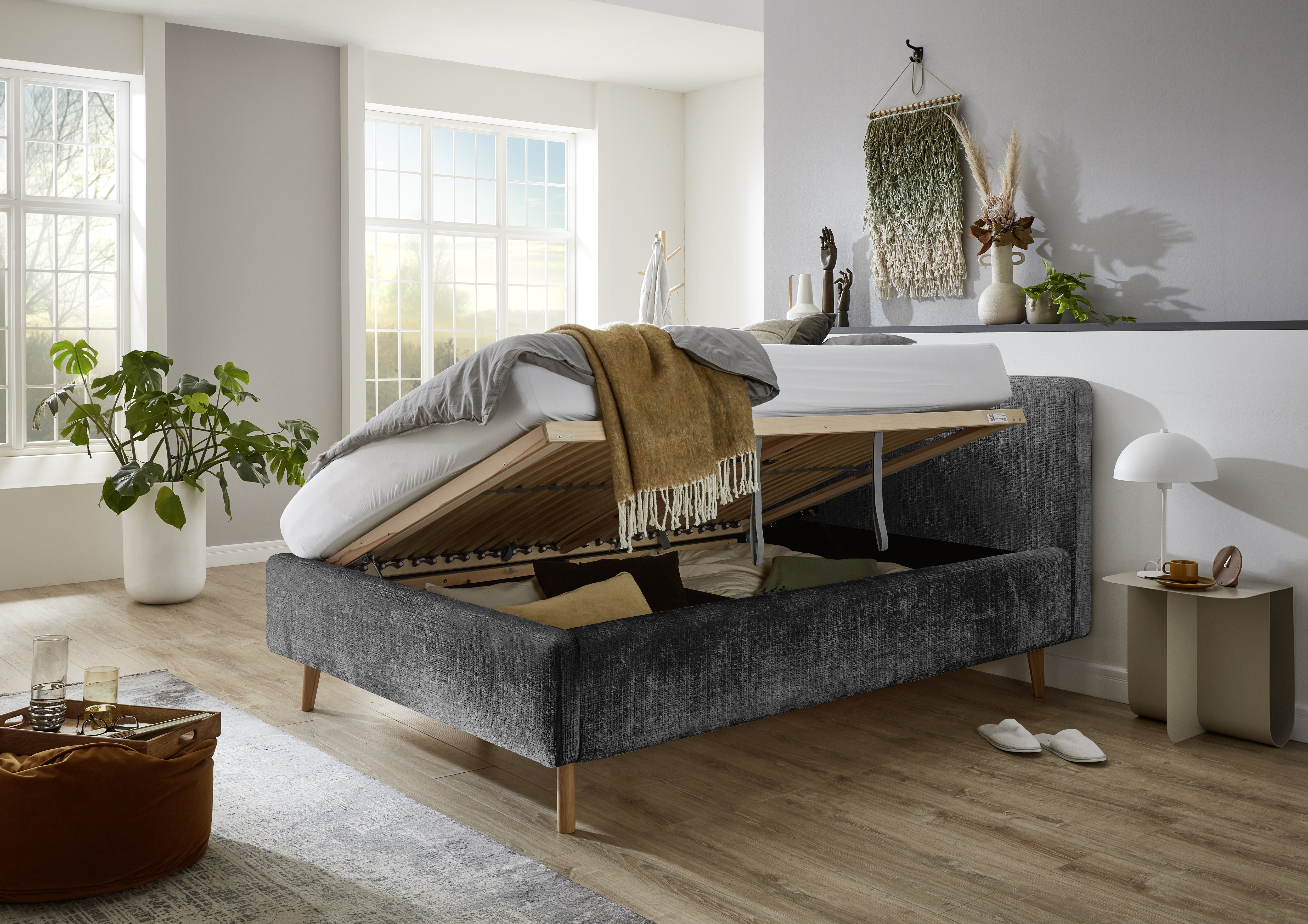 Meise upholstered bed MATTIS with bed box