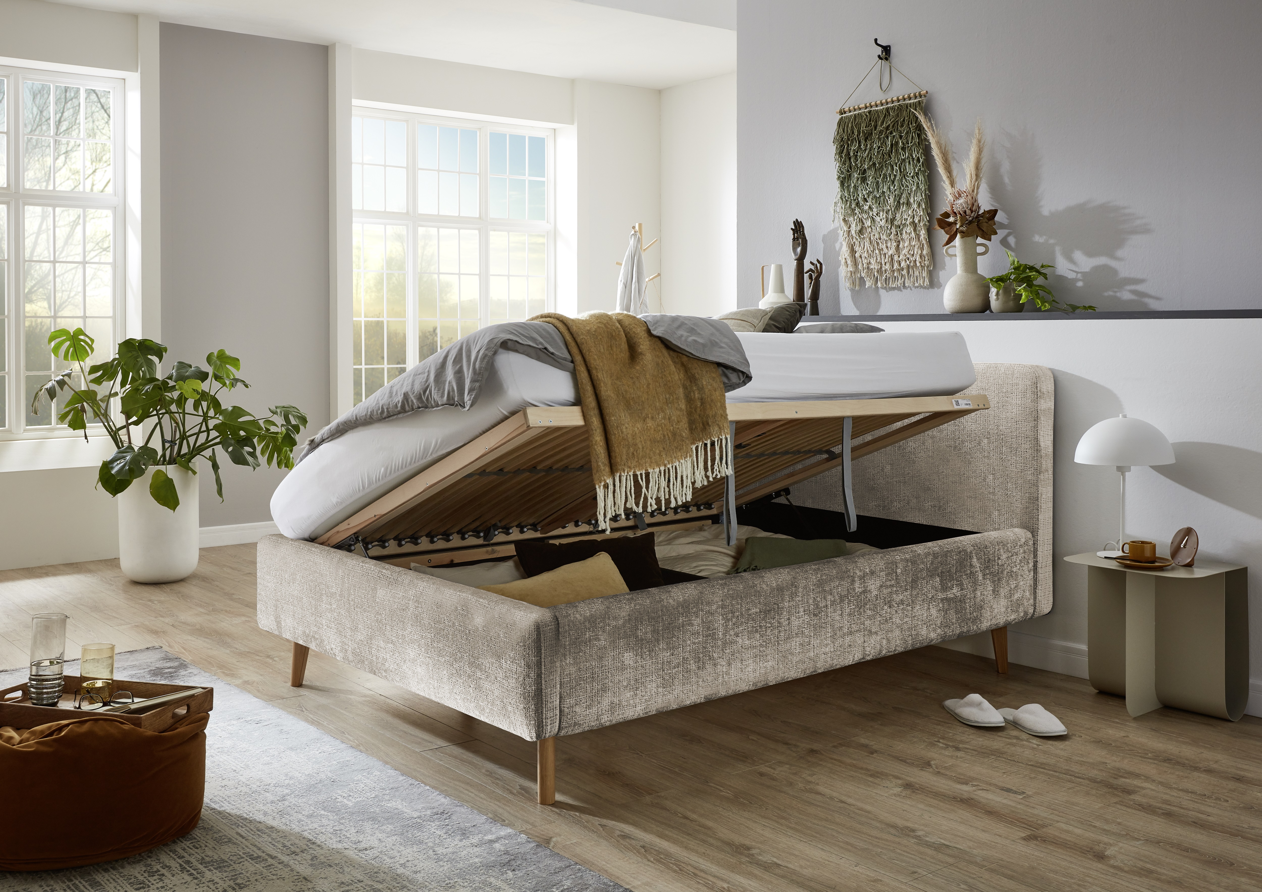 Meise upholstered bed MATTIS with bed box