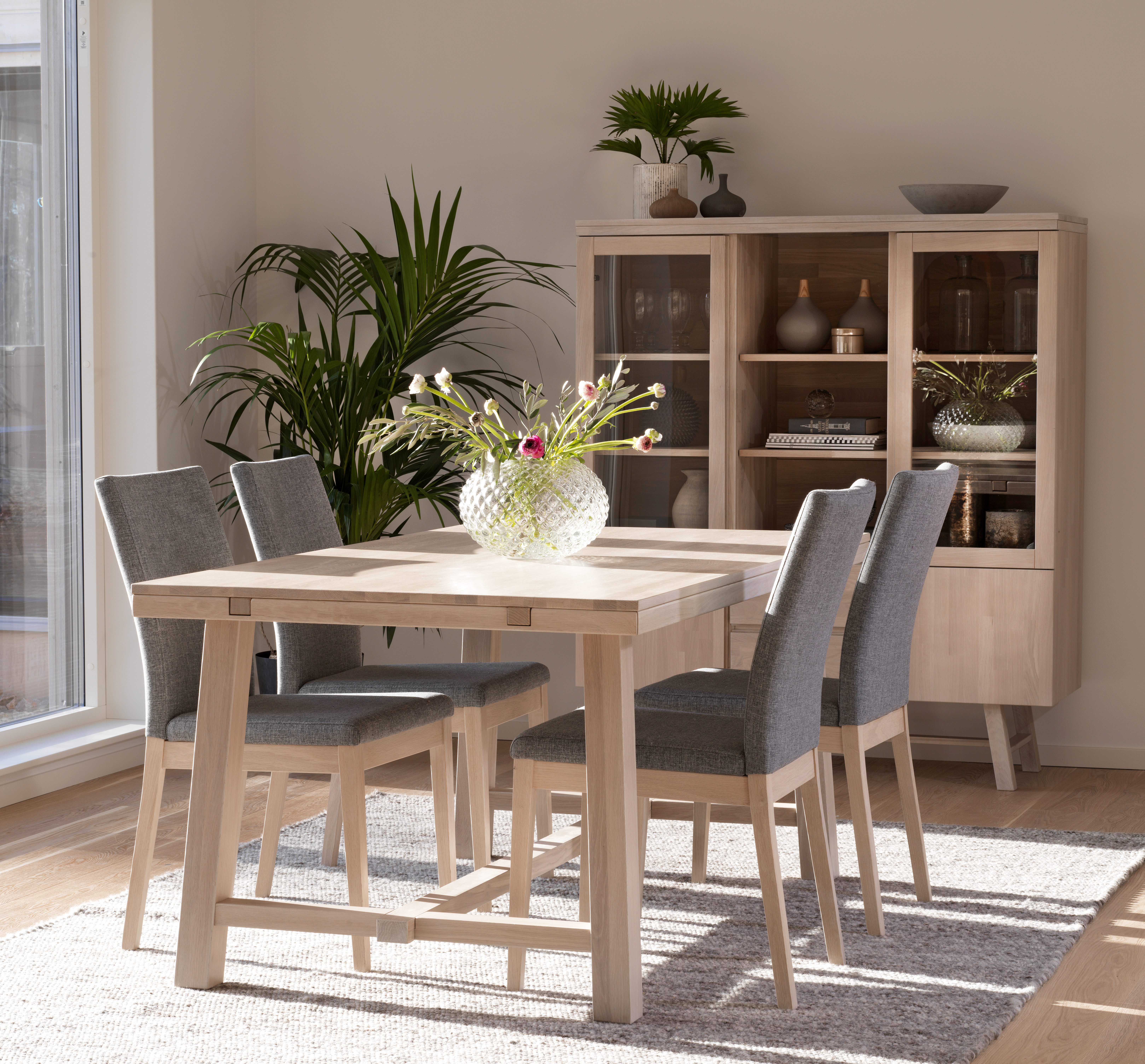 Rowico dining table BROOKLYN