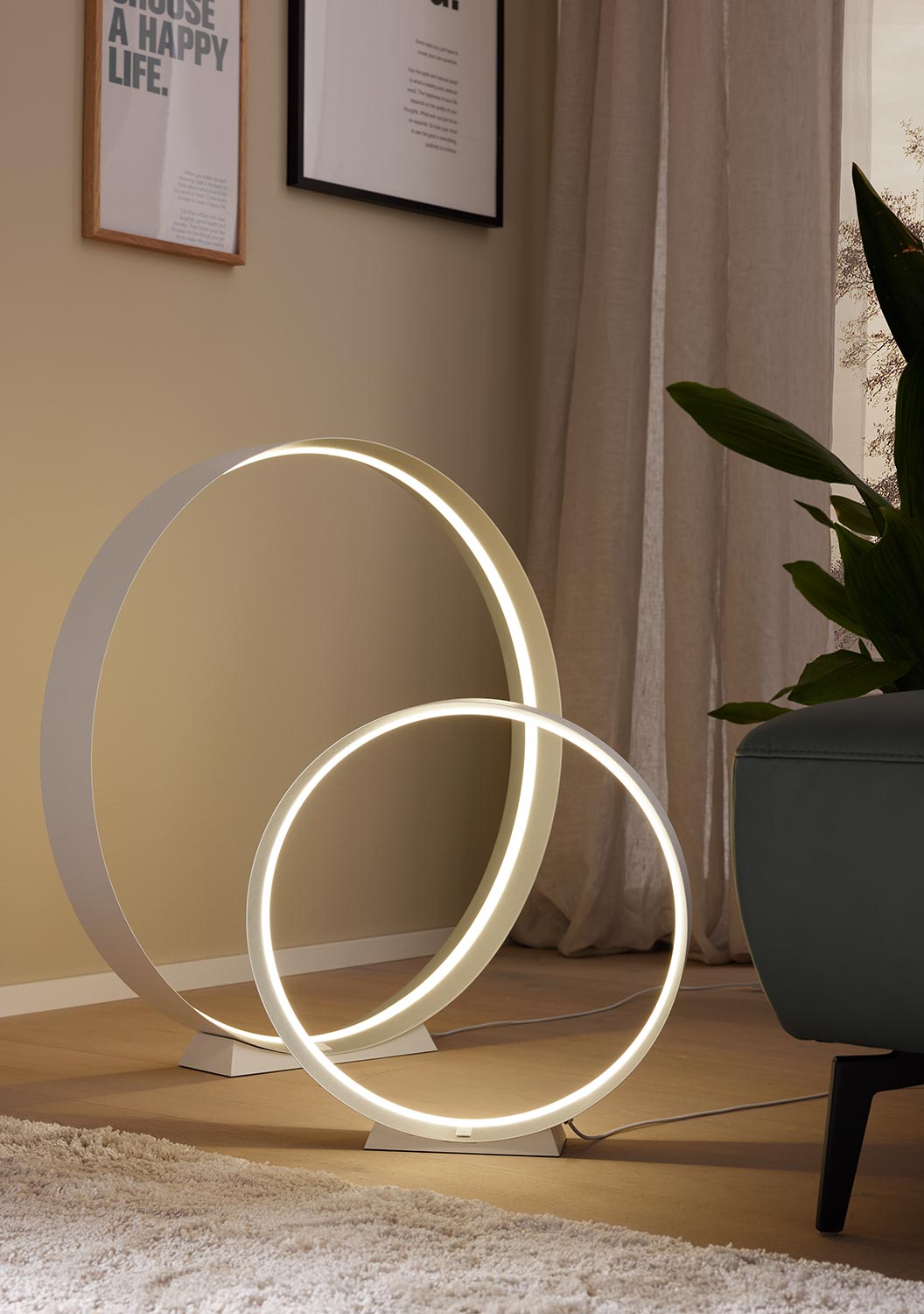 MUSTERRING LOOP table lamp