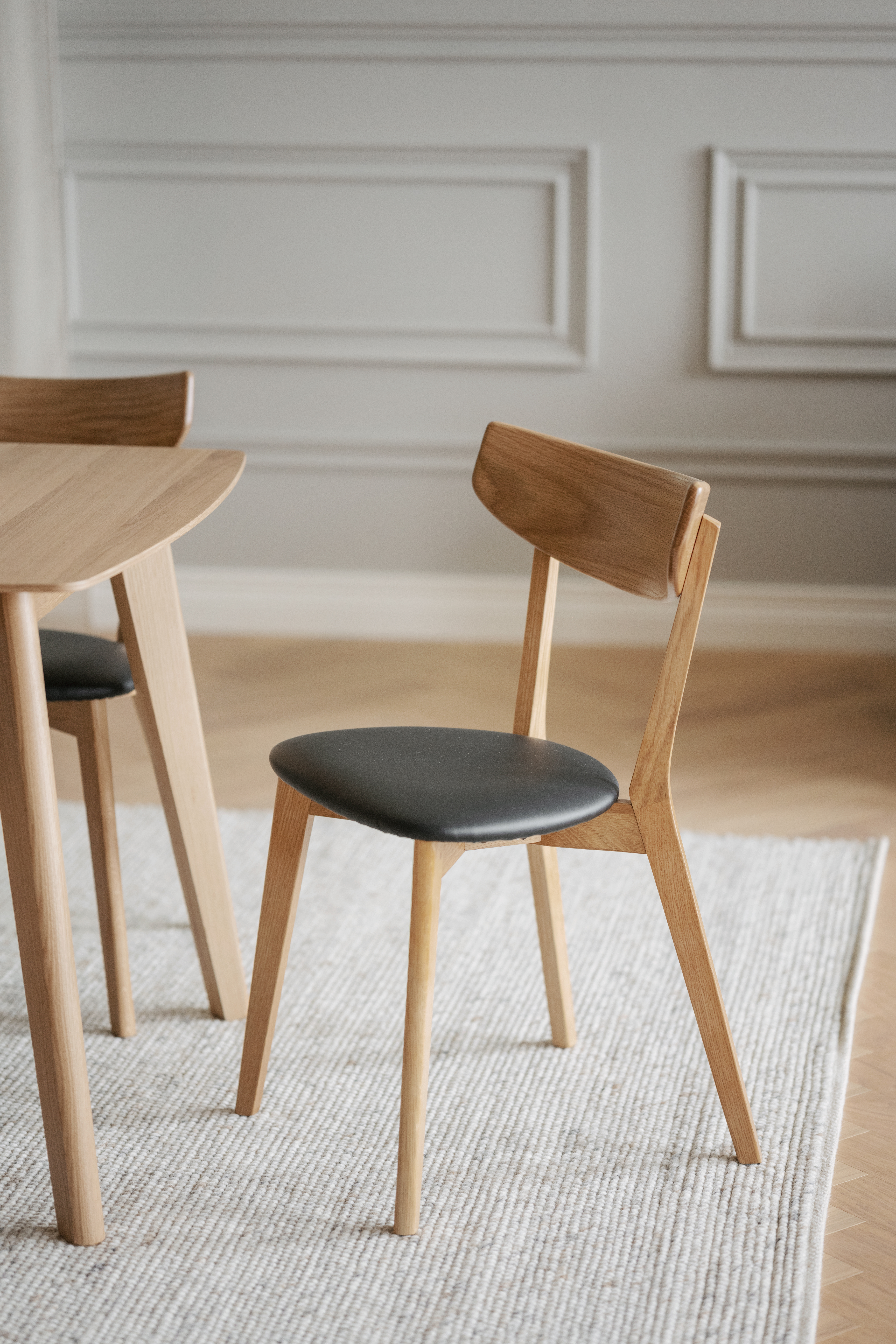 Rowico chair AMI