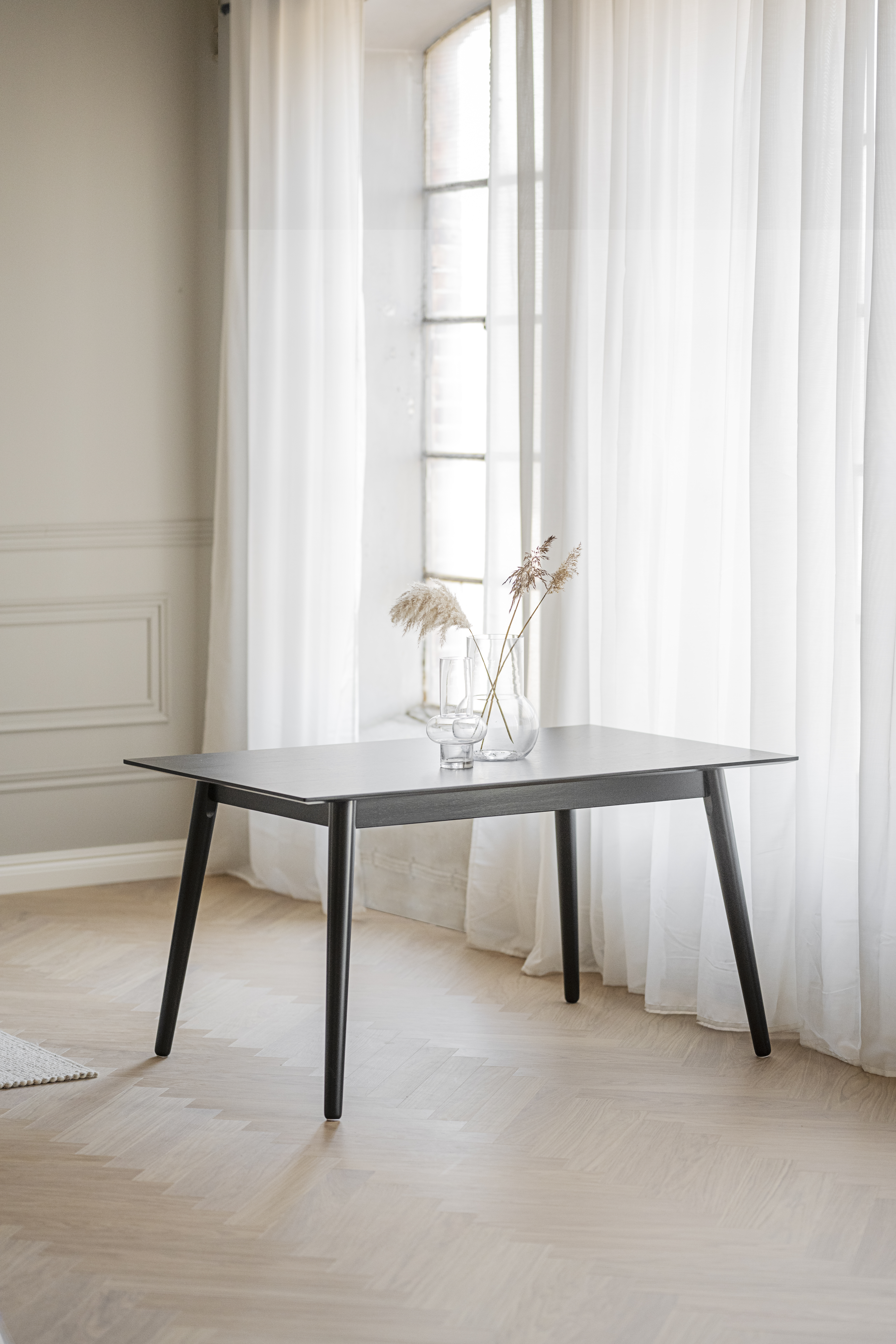 Rowico dining table LOTTA