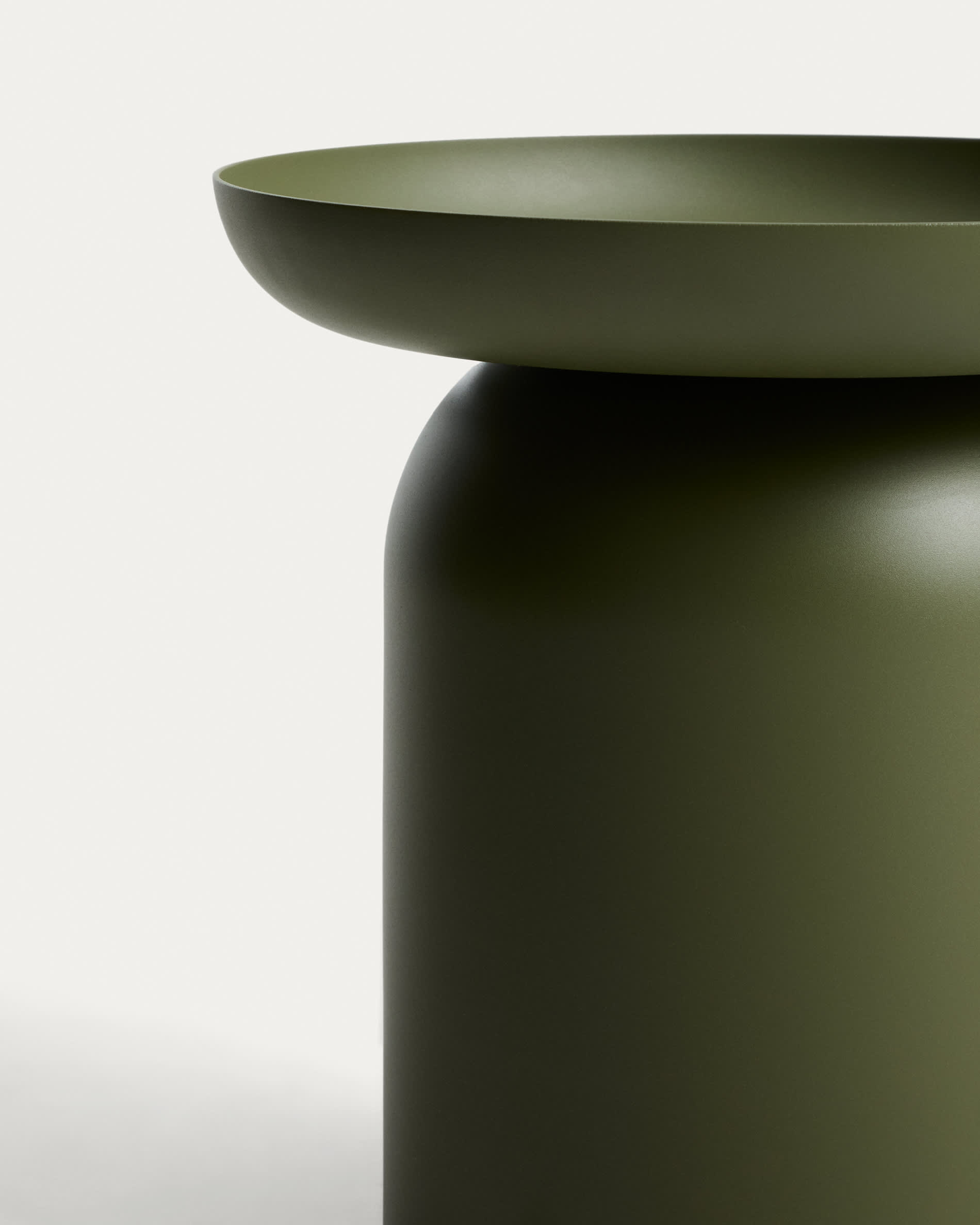 KAVE HOME Side table Outdoor ARCOLA