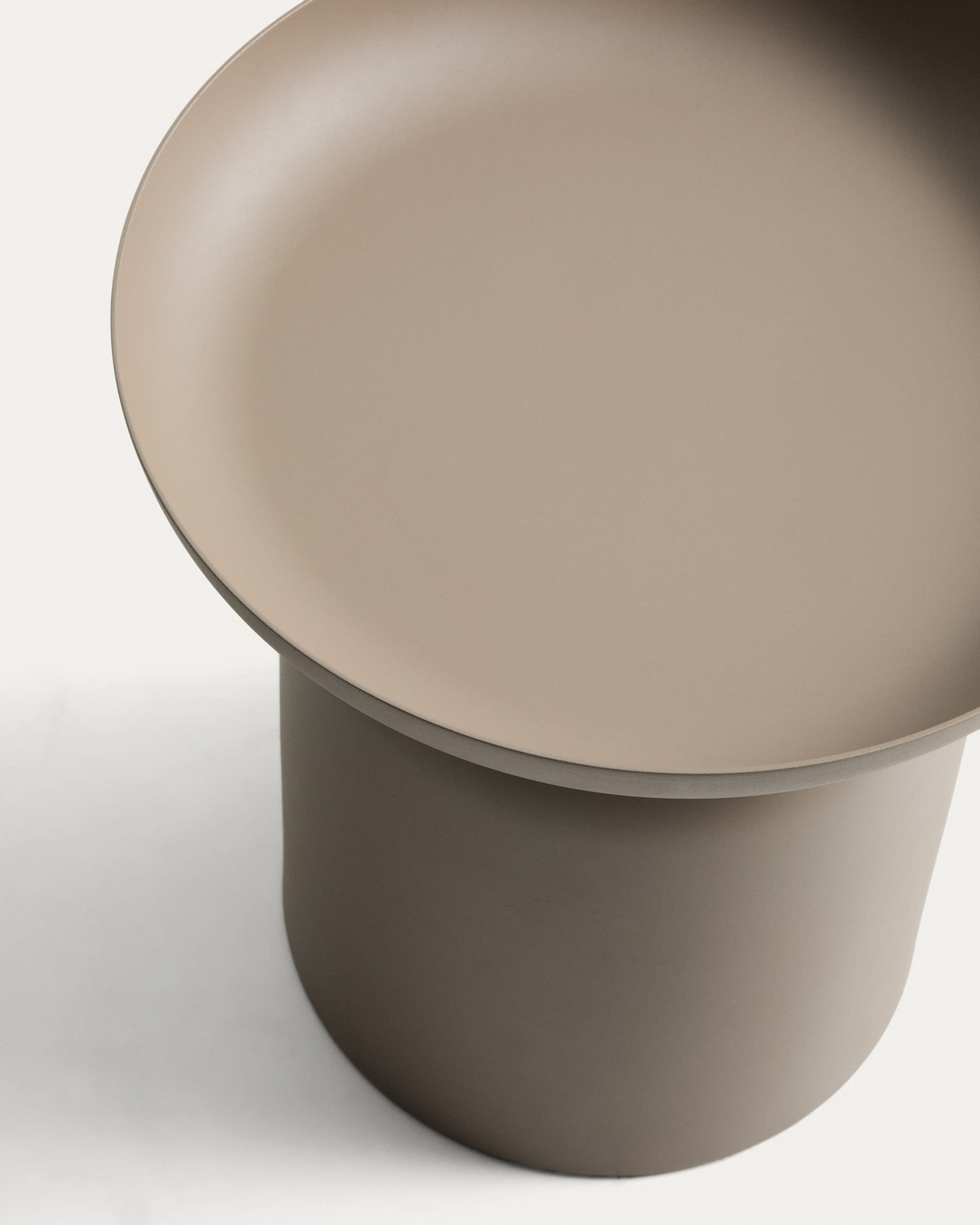 KAVE HOME Side table Outdoor ARCOLA