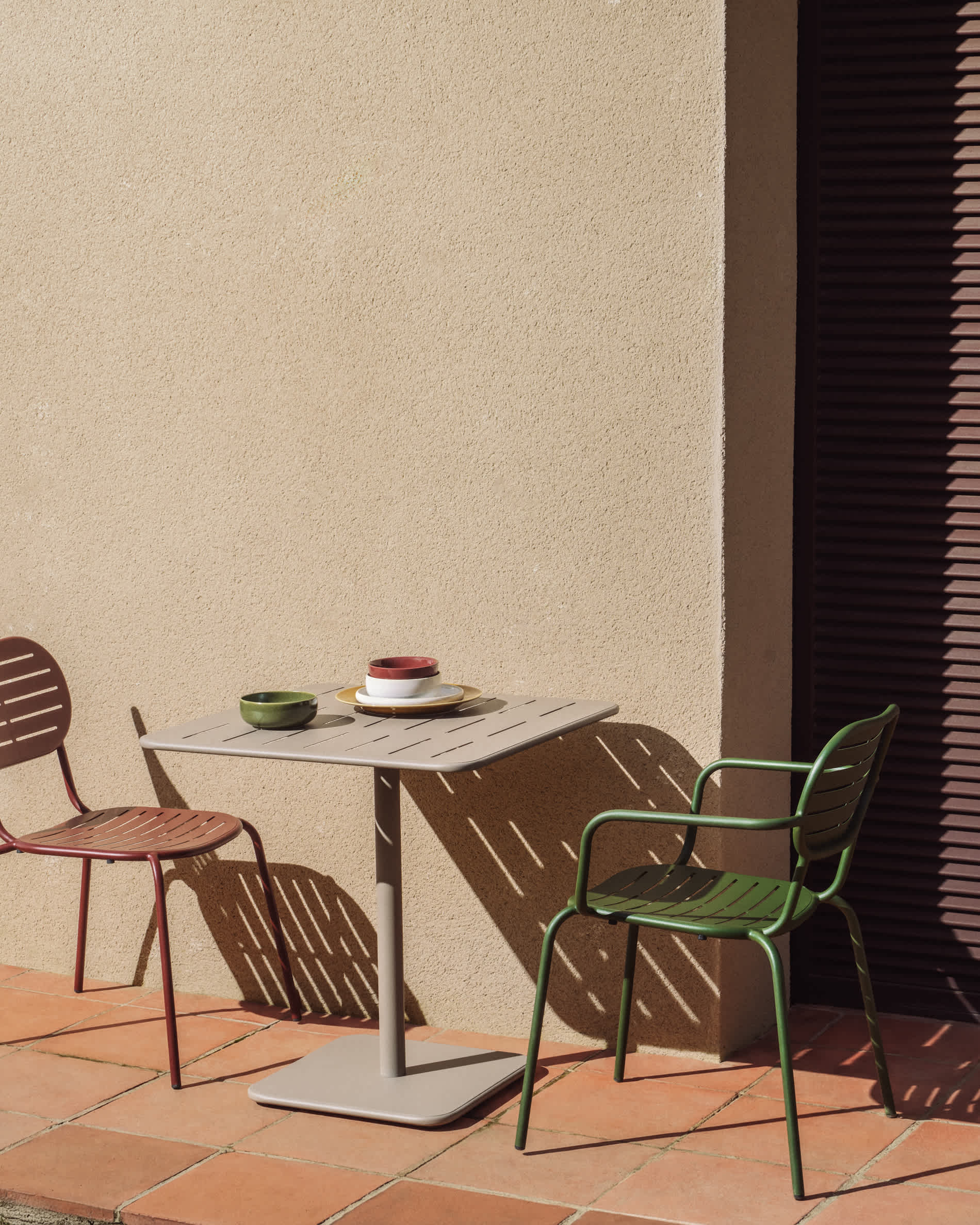 KAVE HOME Table de jardin BRAI