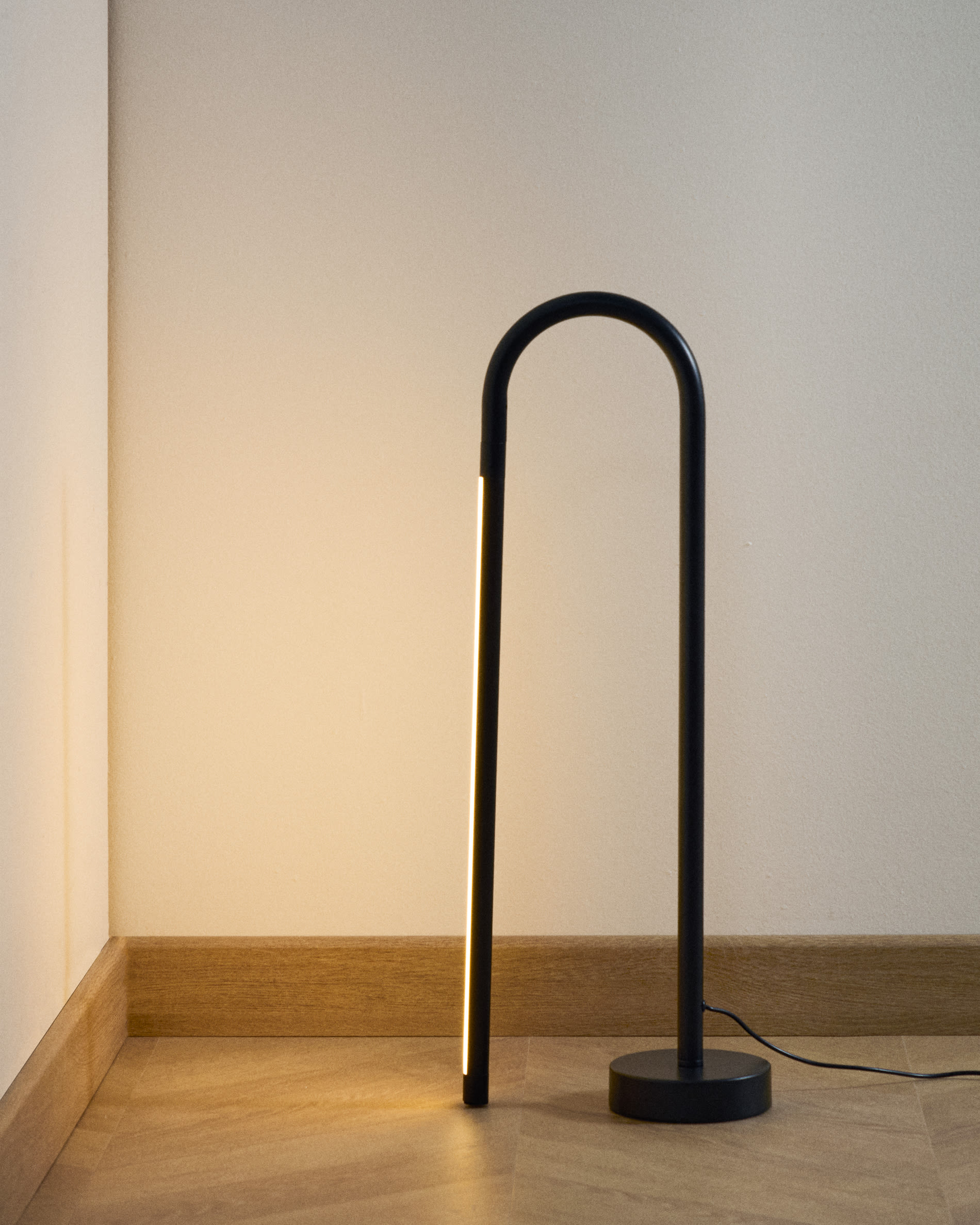 KAVE HOME Tischlampe BOW