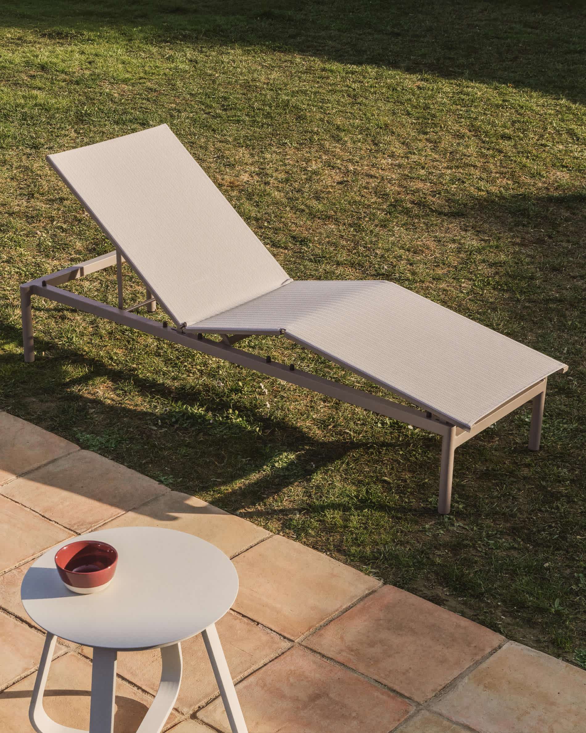 KAVE HOME LESINA sun lounger