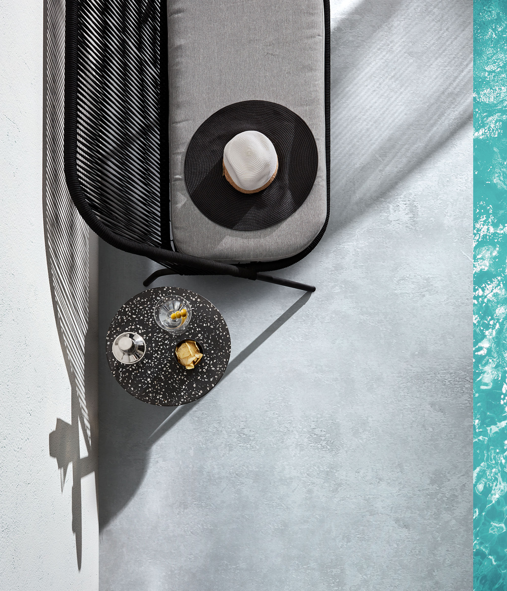 KAVE HOME Table d'appoint DELANO