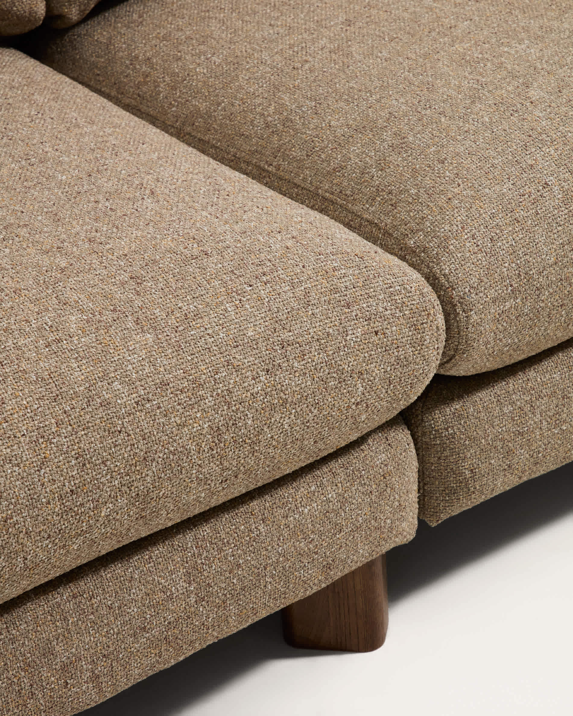 KAVE HOME Sofa VERA