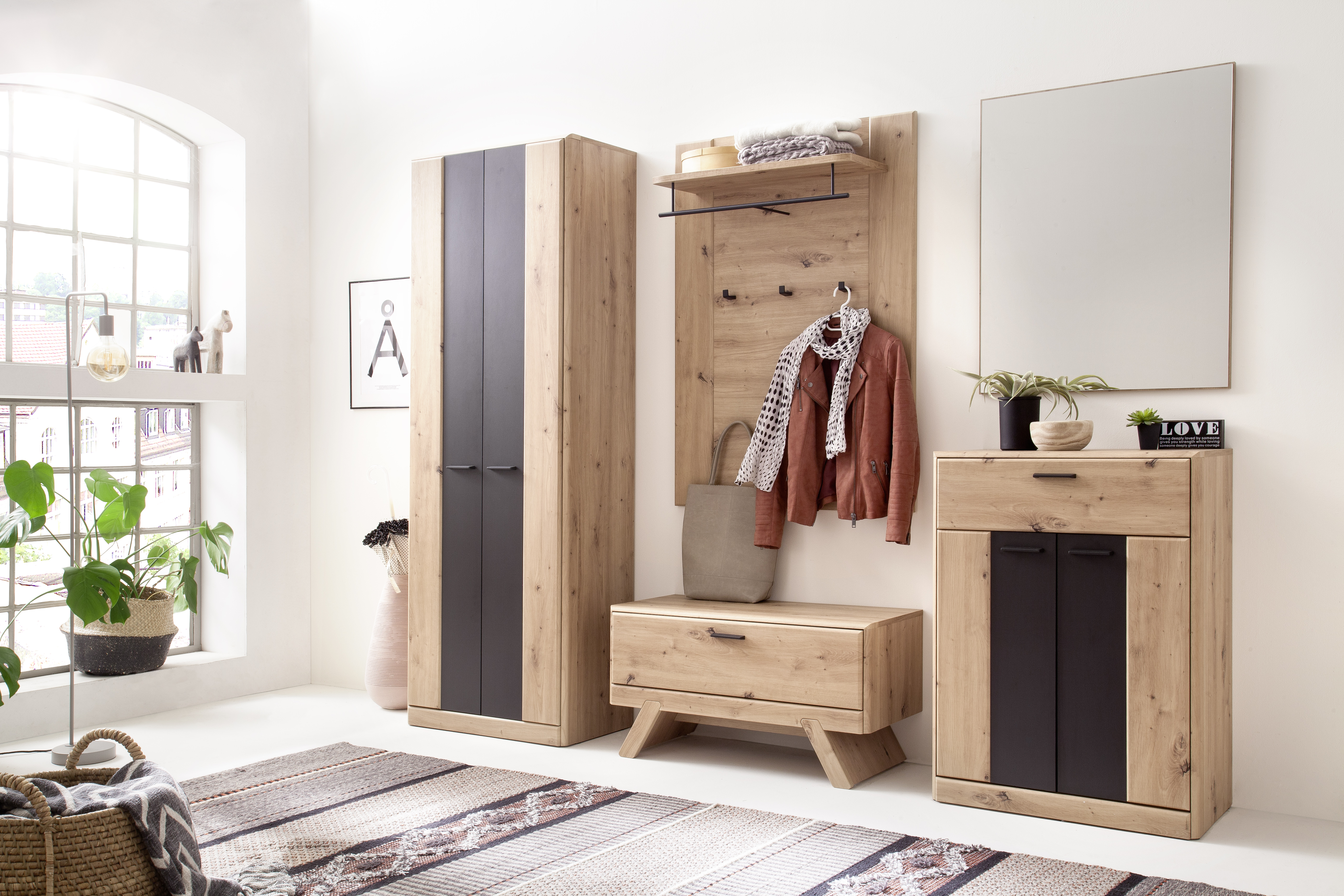 MCA Calais Garderobe 