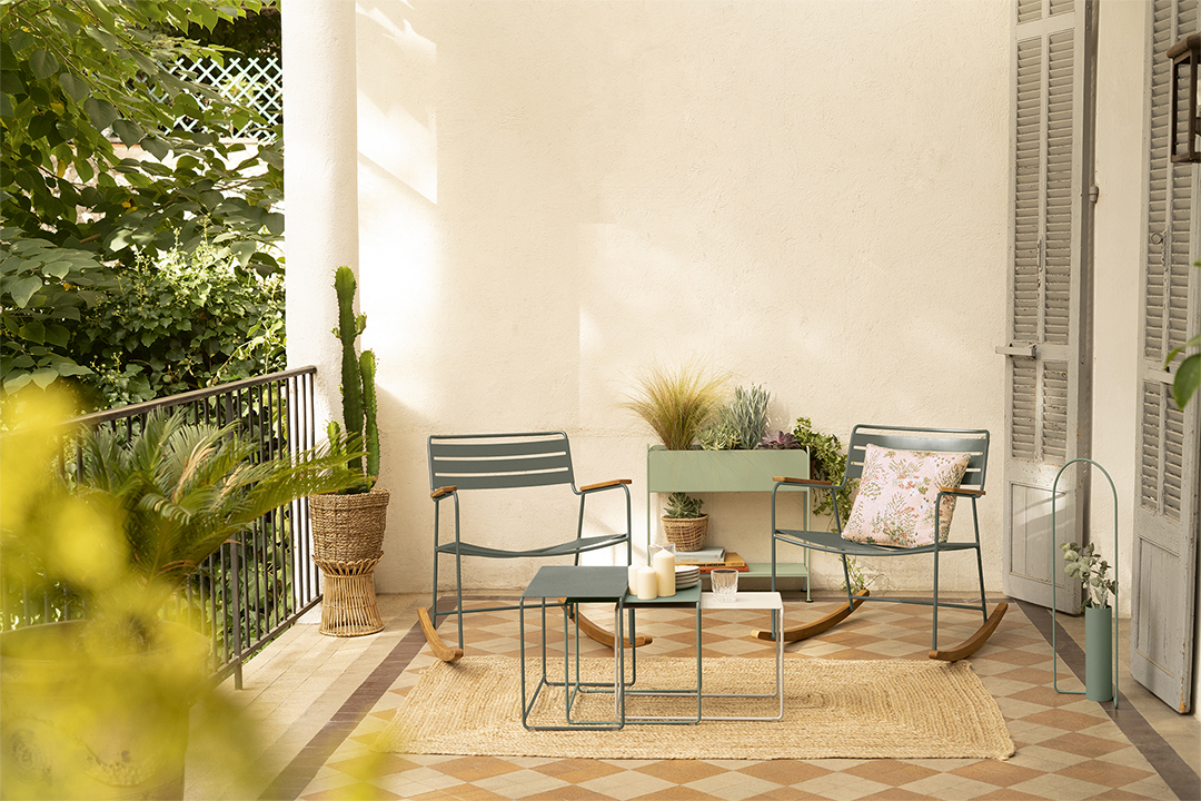 FERMOB Schaukelstuhl Outdoor SURPRISING FERMOB Schaukelstuhl Outdoor SURPRISING