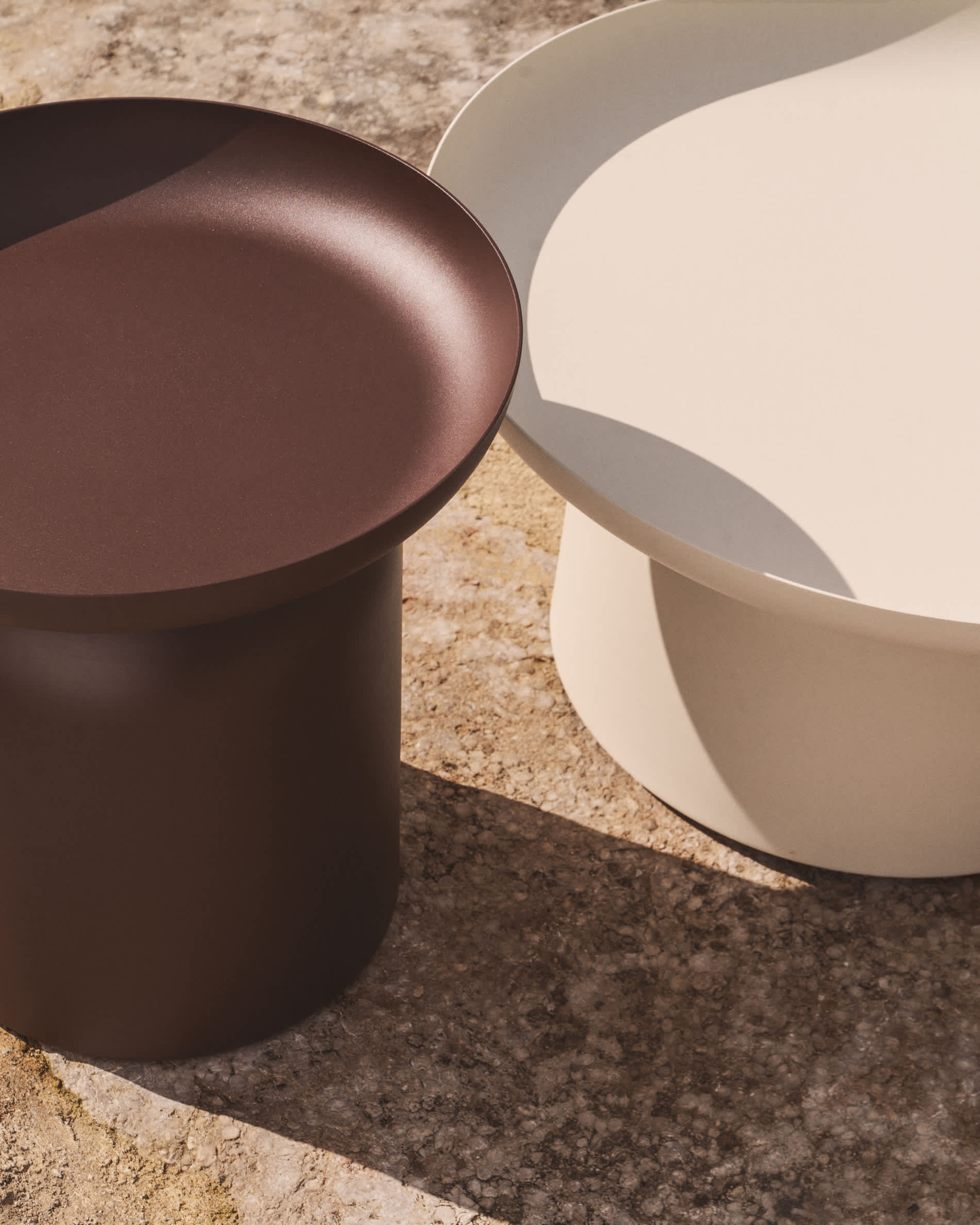 KAVE HOME Side table Outdoor ARCOLA