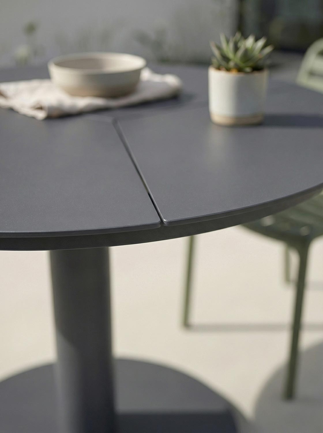 BRAFAB Gartentisch PEACE