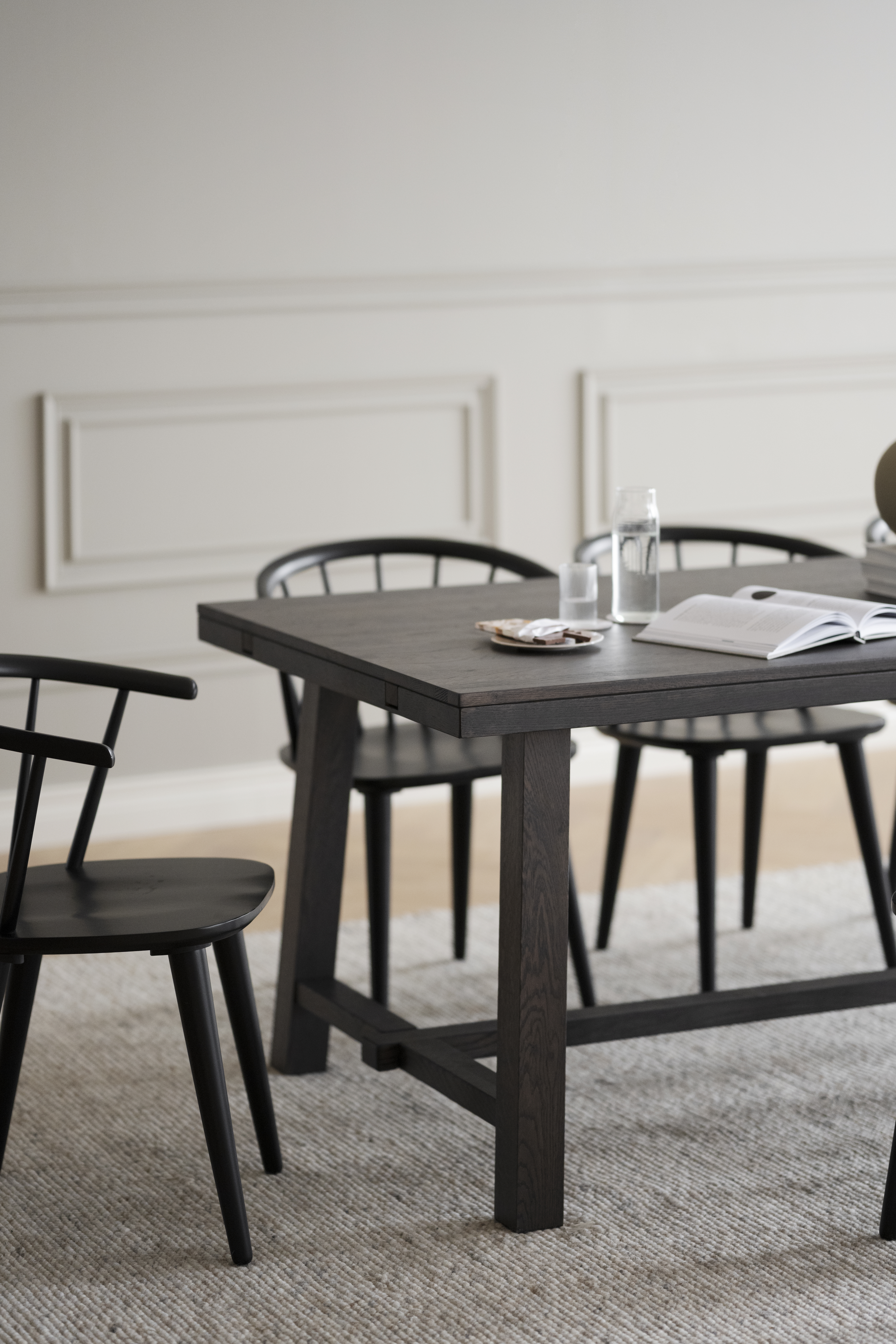 Rowico dining table BROOKLYN