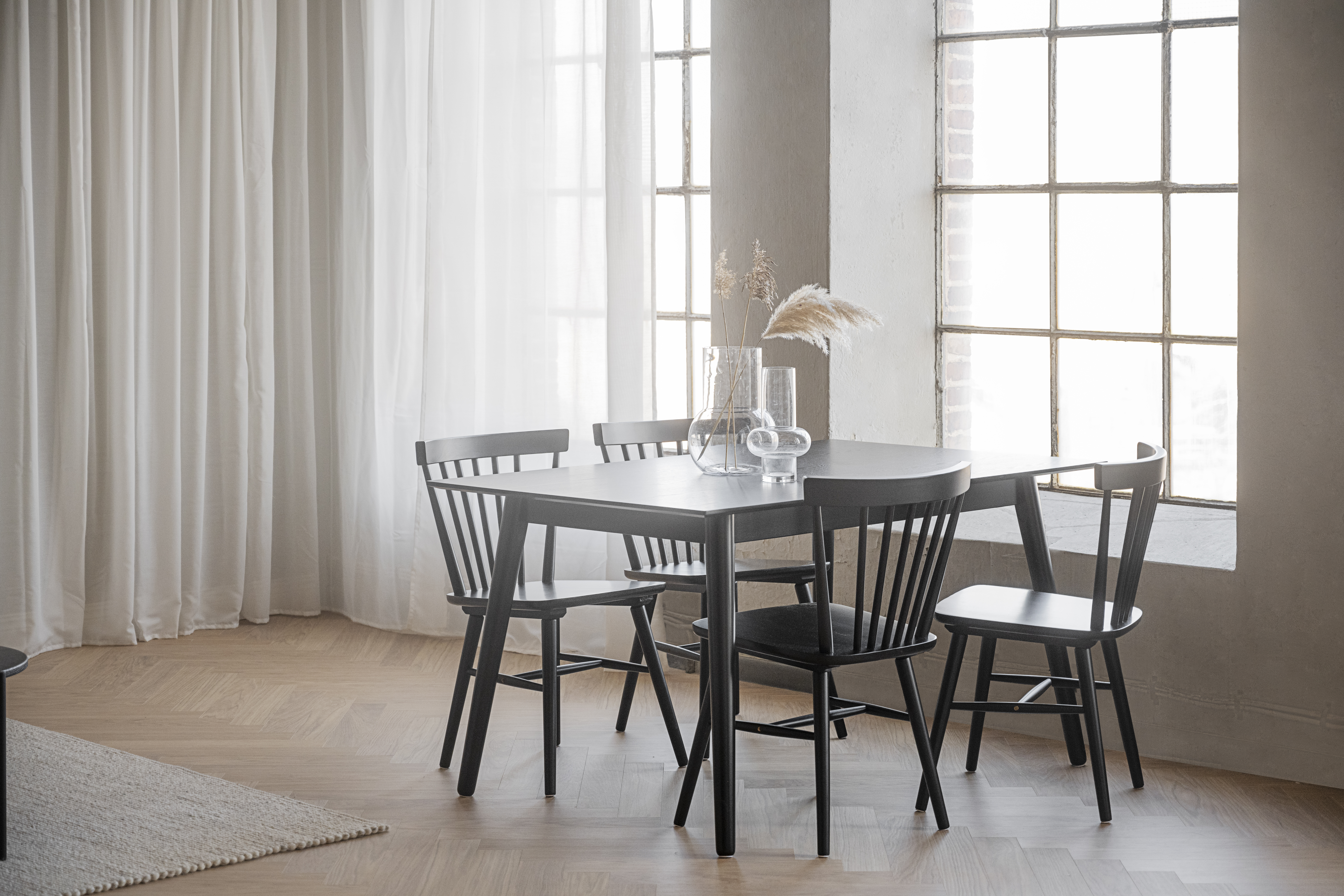 Rowico dining table LOTTA