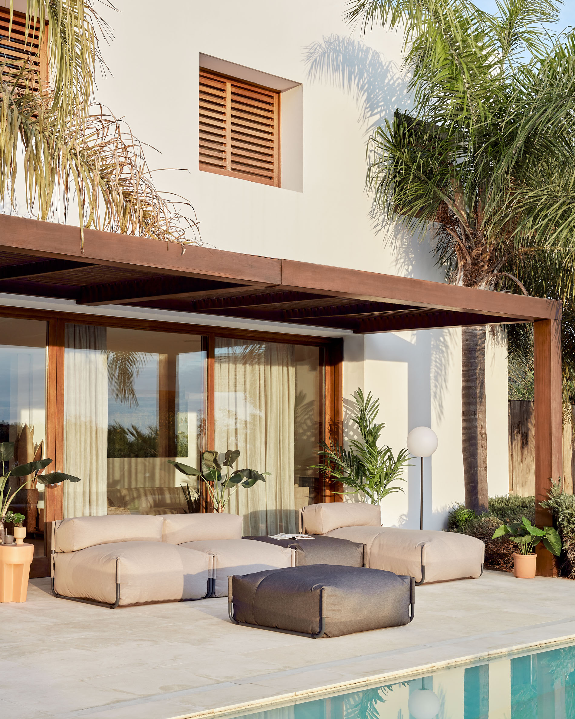 KAVE HOME Beistelltisch Outdoor VILENA KAVE HOME Gartenbeistelltisch VILENA